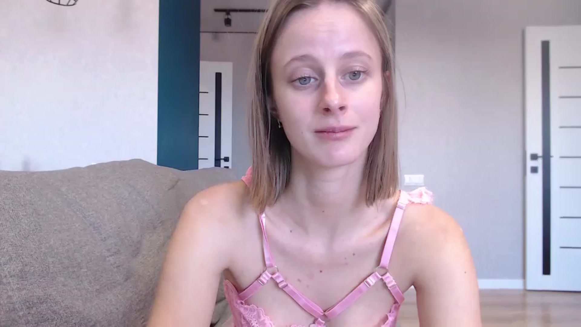 Gallery image thumbnail from mimiMILFal's myfreecams stream on, 11/22/2024, 09:40 image 18 of 20