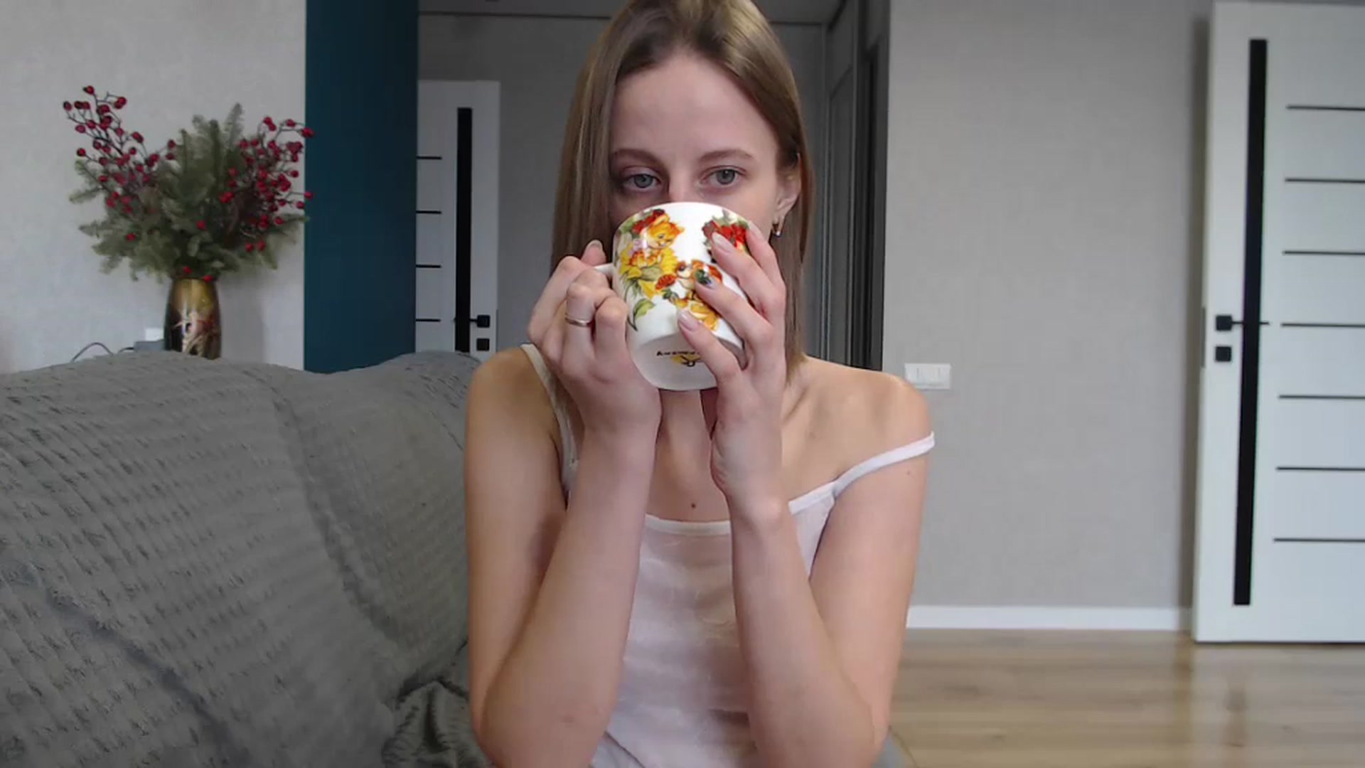 Gallery image thumbnail from mimiMILFal's myfreecams stream on, 12/18/2024, 08:33 image 6 of 20