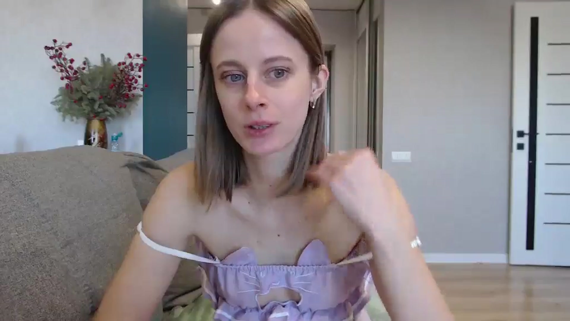 Gallery image thumbnail from mimiMILFal's myfreecams stream on, 01/22/2025, 09:45 image 9 of 20