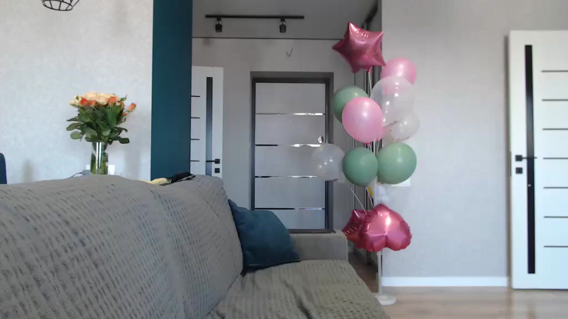Gallery image thumbnail from mimiMILFal's myfreecams stream on, 02/19/2025, 10:41 image 14 of 20