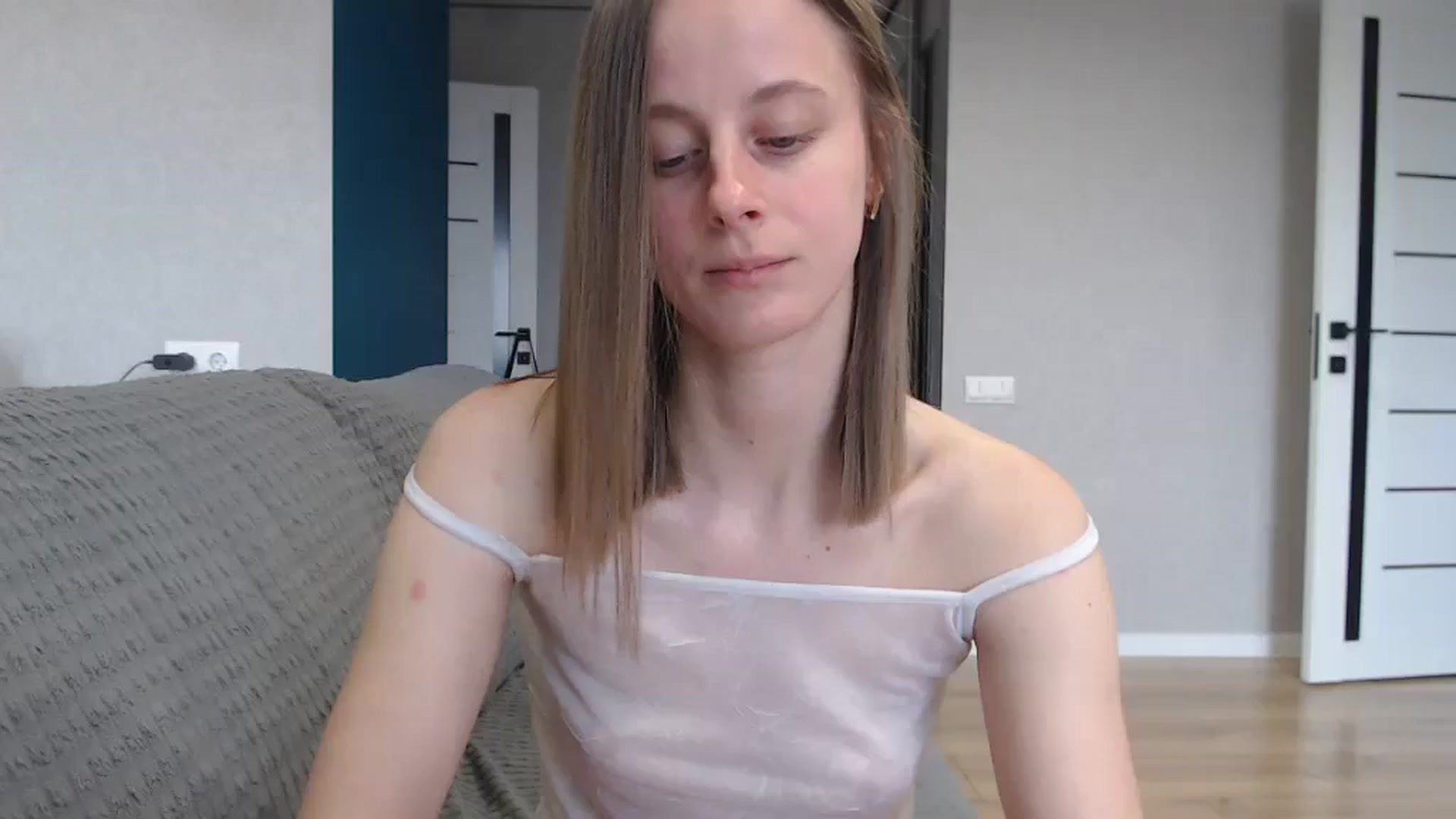 Gallery image thumbnail from mimiMILFal's myfreecams stream on, 04/30/2025, 09:40 image 6 of 20
