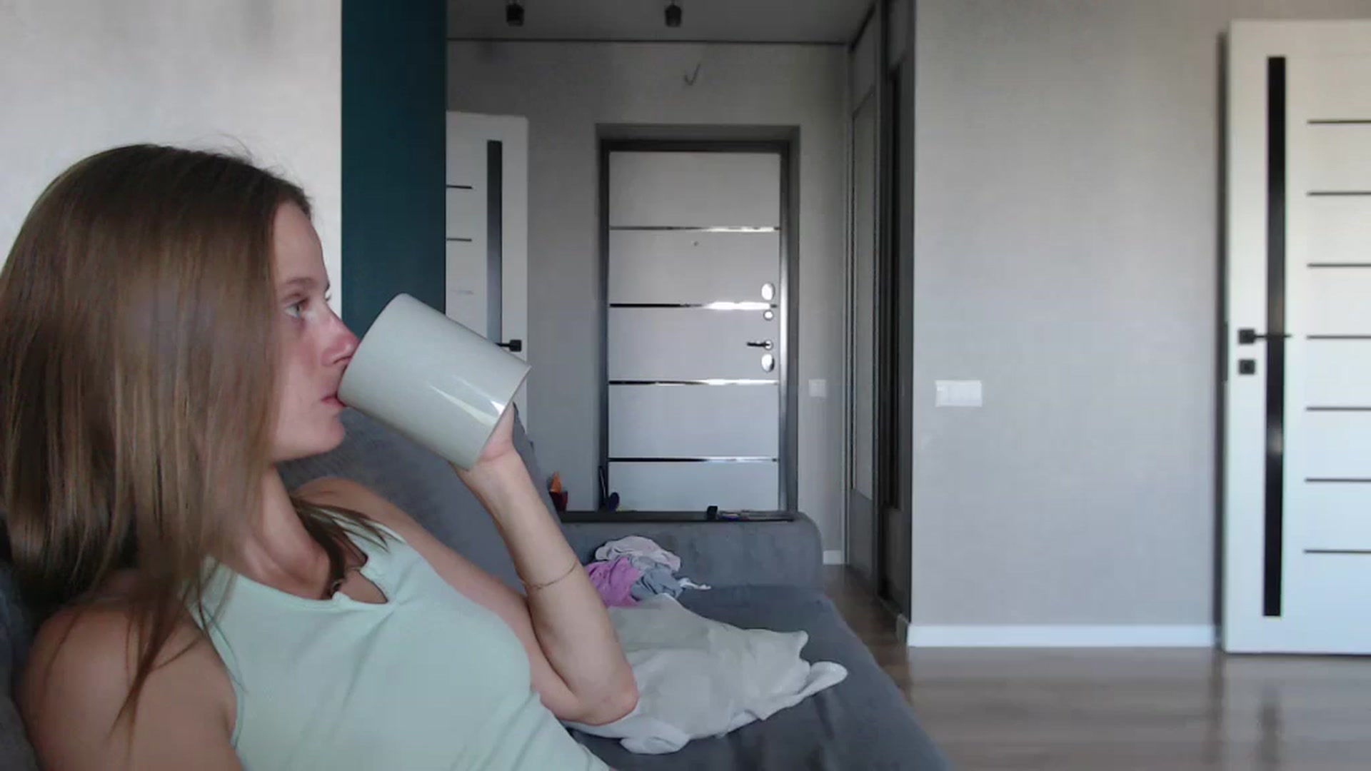 Gallery image thumbnail from mimiMILFal's myfreecams stream on, 08/27/2025, 10:49 image 1 of 20