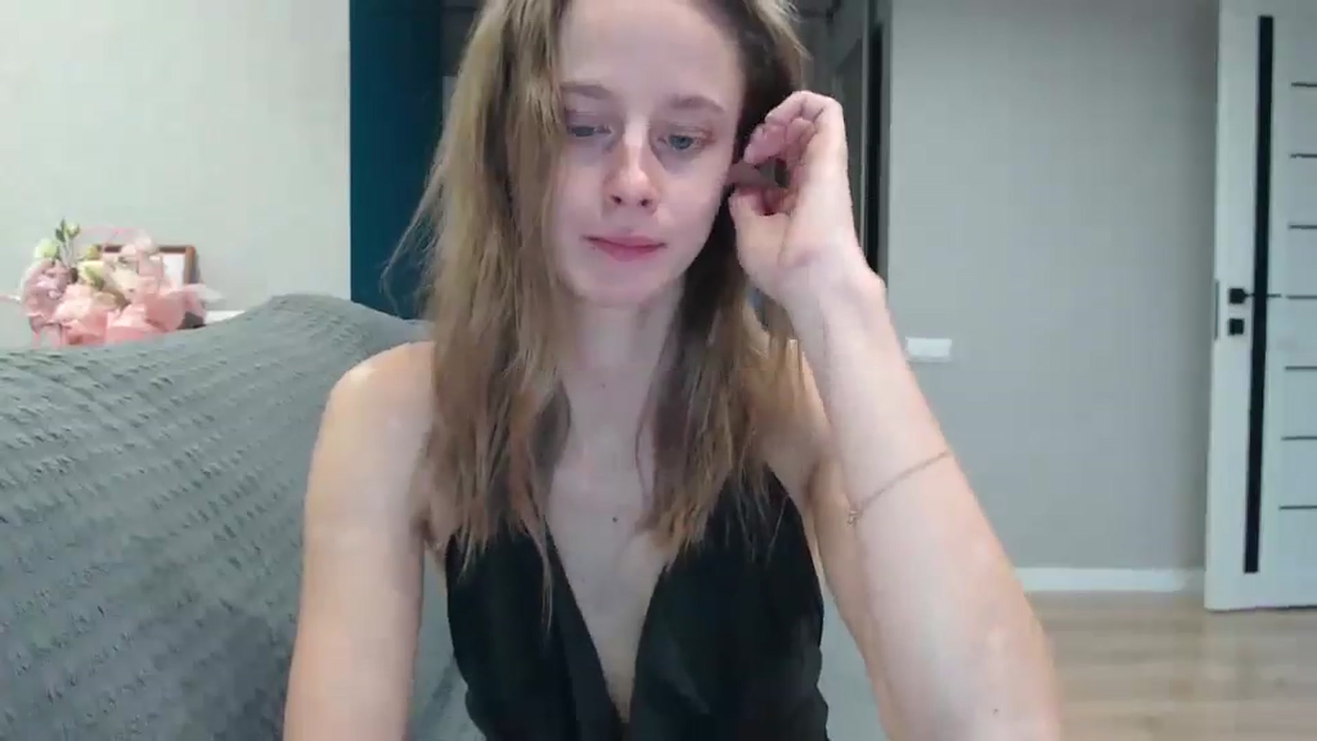 Gallery image thumbnail from mimiMILFal's myfreecams stream on, 10/12/2025, 13:43 image 10 of 20