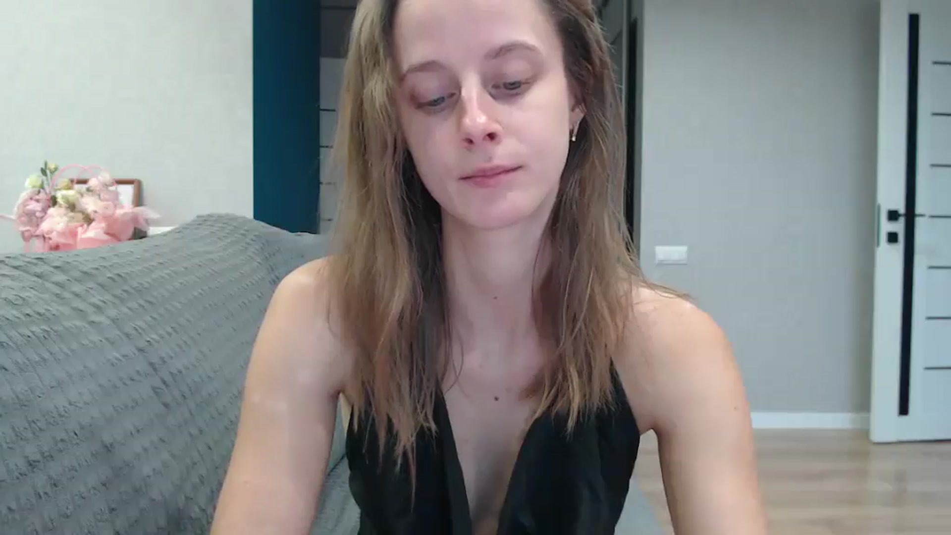 Gallery image thumbnail from mimiMILFal's myfreecams stream on, 10/12/2025, 13:43 image 6 of 20