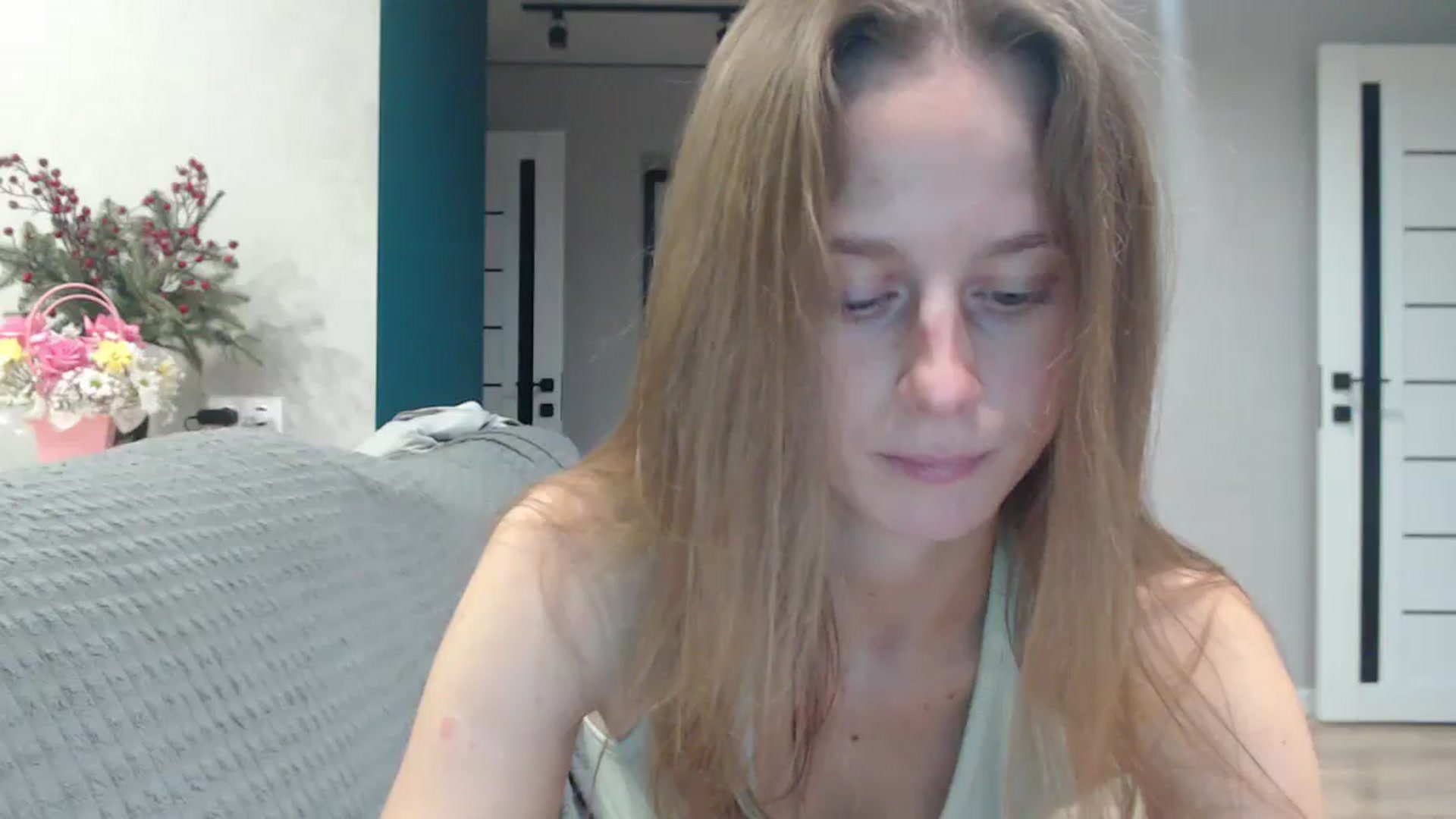 Gallery image thumbnail from mimiMILFal's myfreecams stream on, 12/04/2025, 12:42 image 7 of 20