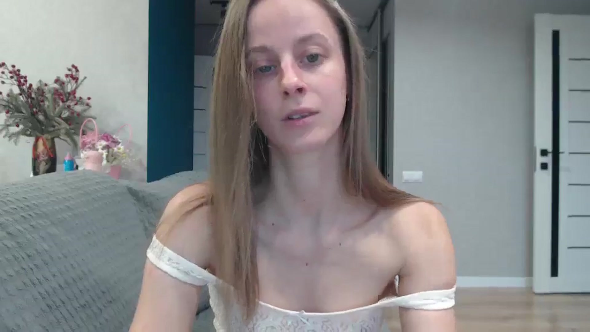 Gallery image thumbnail from mimiMILFal's myfreecams stream on, 12/12/2025, 11:06 image 11 of 20