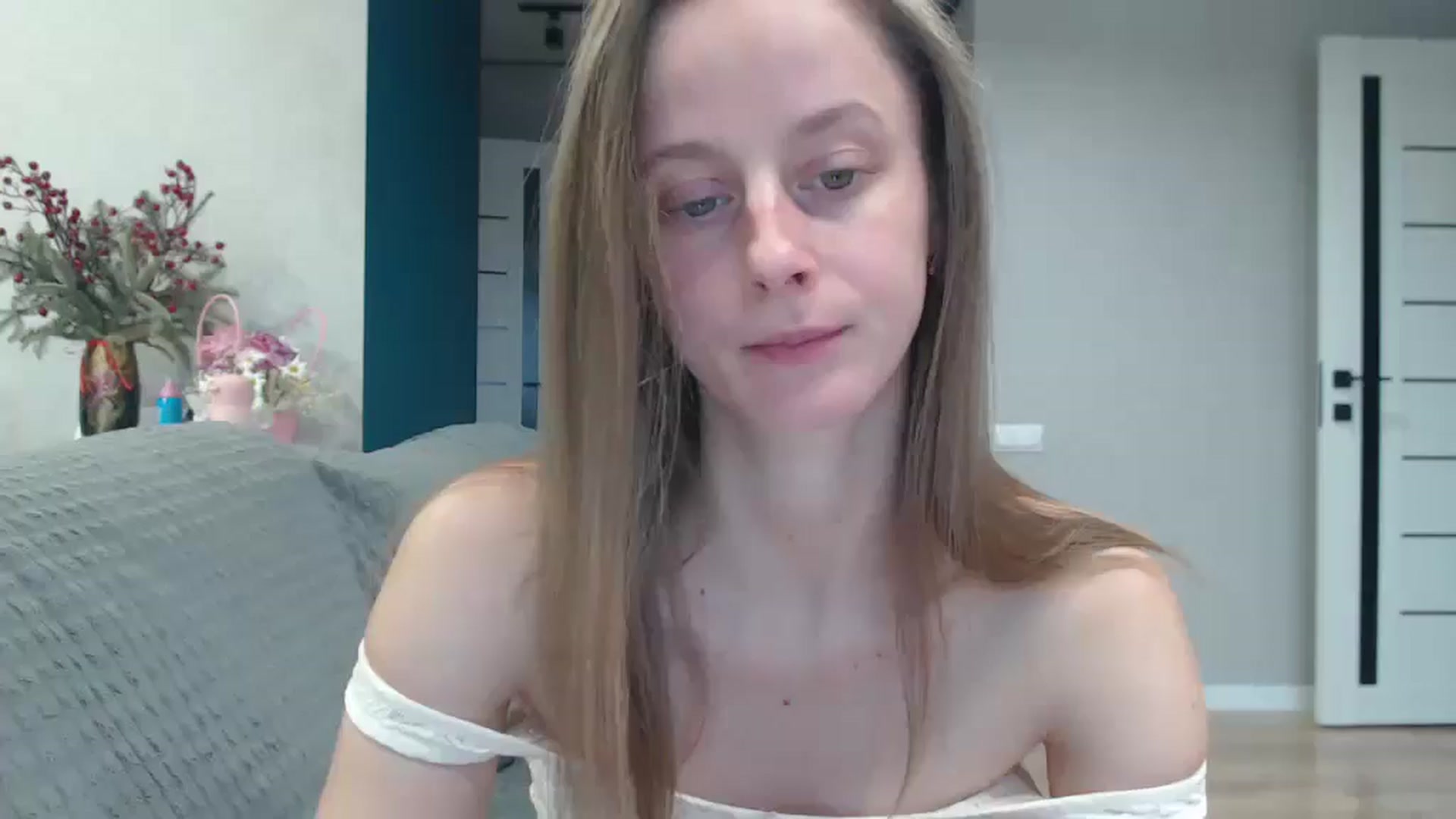 Gallery image thumbnail from mimiMILFal's myfreecams stream on, 12/12/2025, 11:06 image 18 of 20
