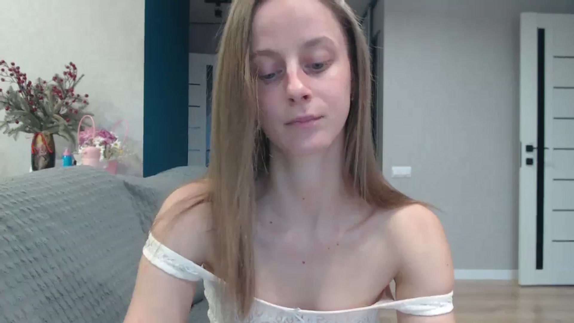 Gallery image thumbnail from mimiMILFal's myfreecams stream on, 12/12/2025, 11:06 image 10 of 20