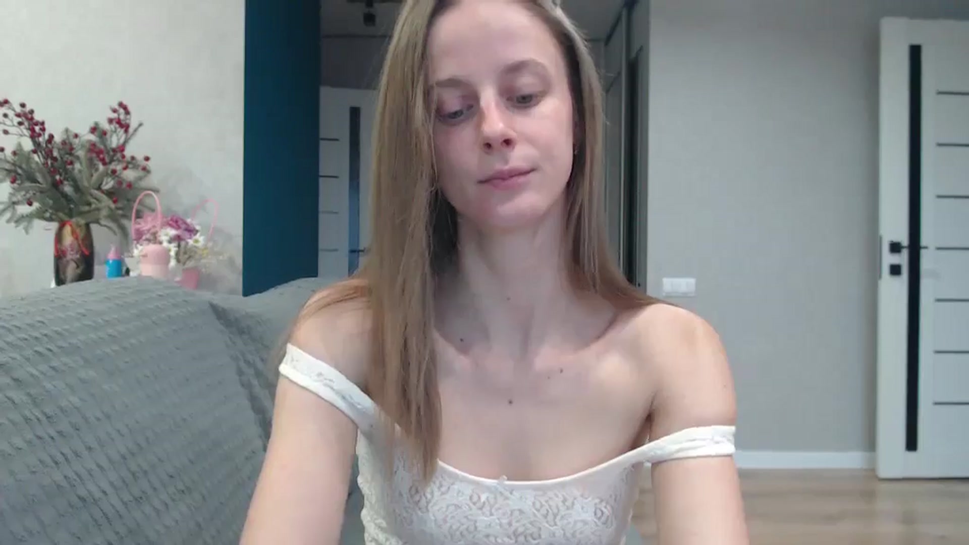 Gallery image thumbnail from mimiMILFal's myfreecams stream on, 12/12/2025, 11:06 image 3 of 20