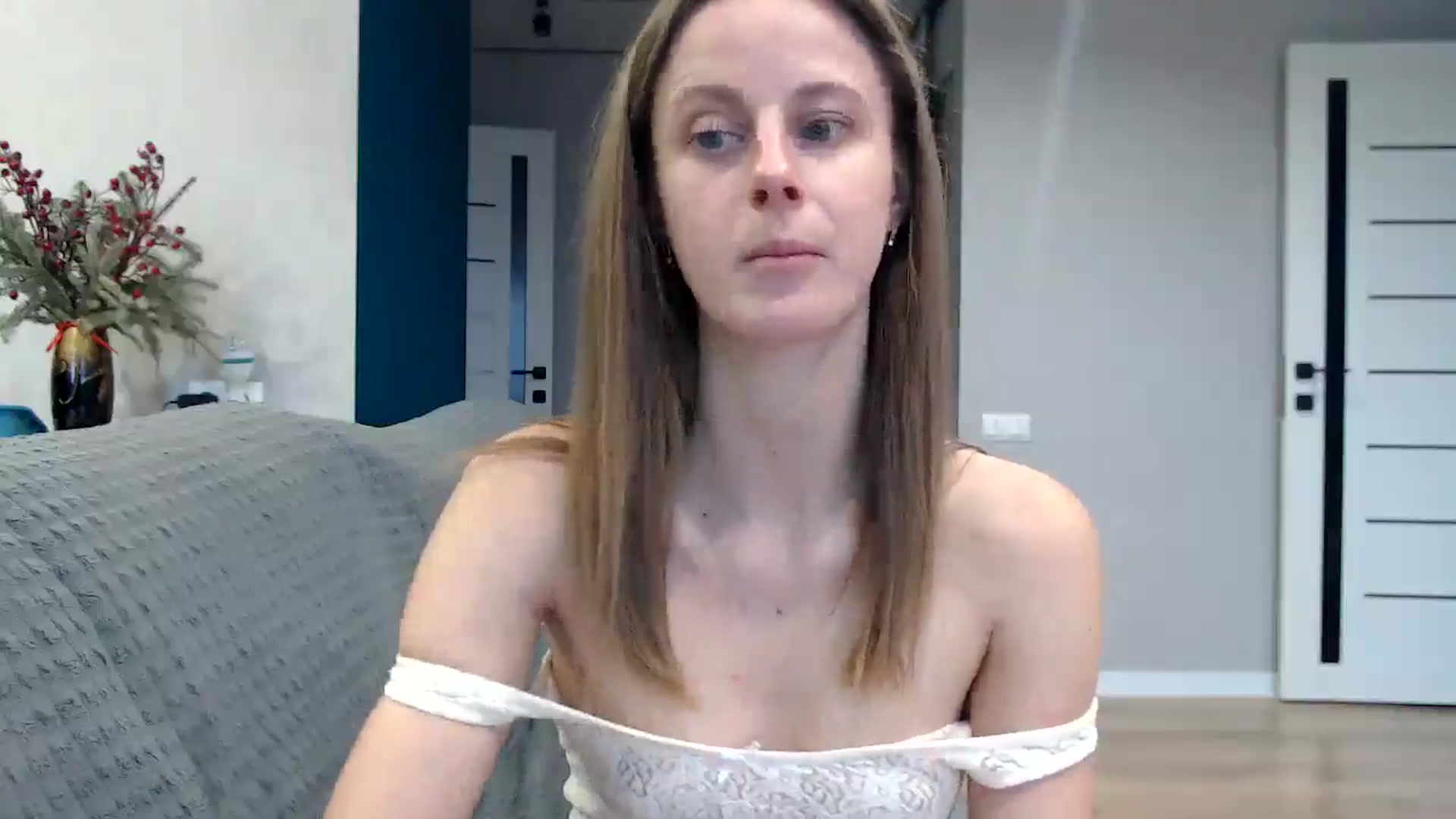 Gallery image thumbnail from mimiMILFal's myfreecams stream on, 12/18/2025, 10:38 image 12 of 20