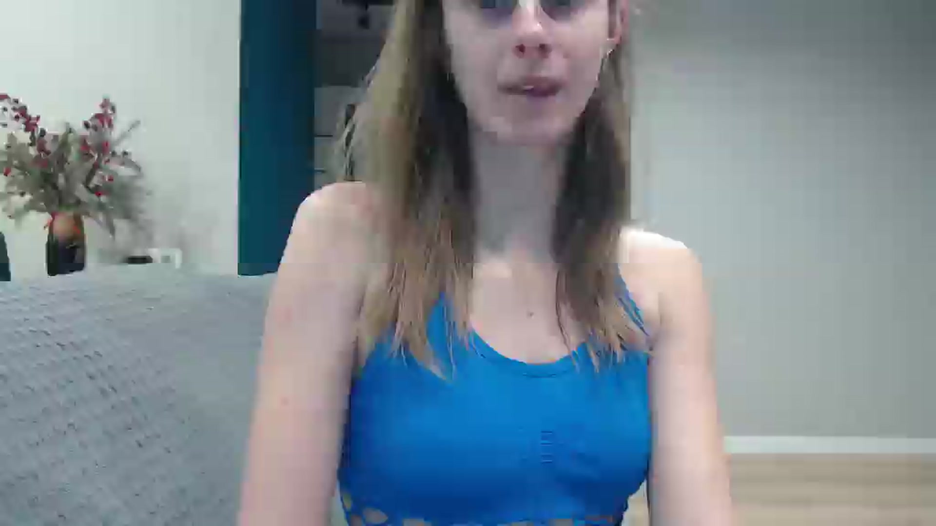 Gallery image thumbnail from mimiMILFal's myfreecams stream on, 12/22/2025, 13:37 image 16 of 20