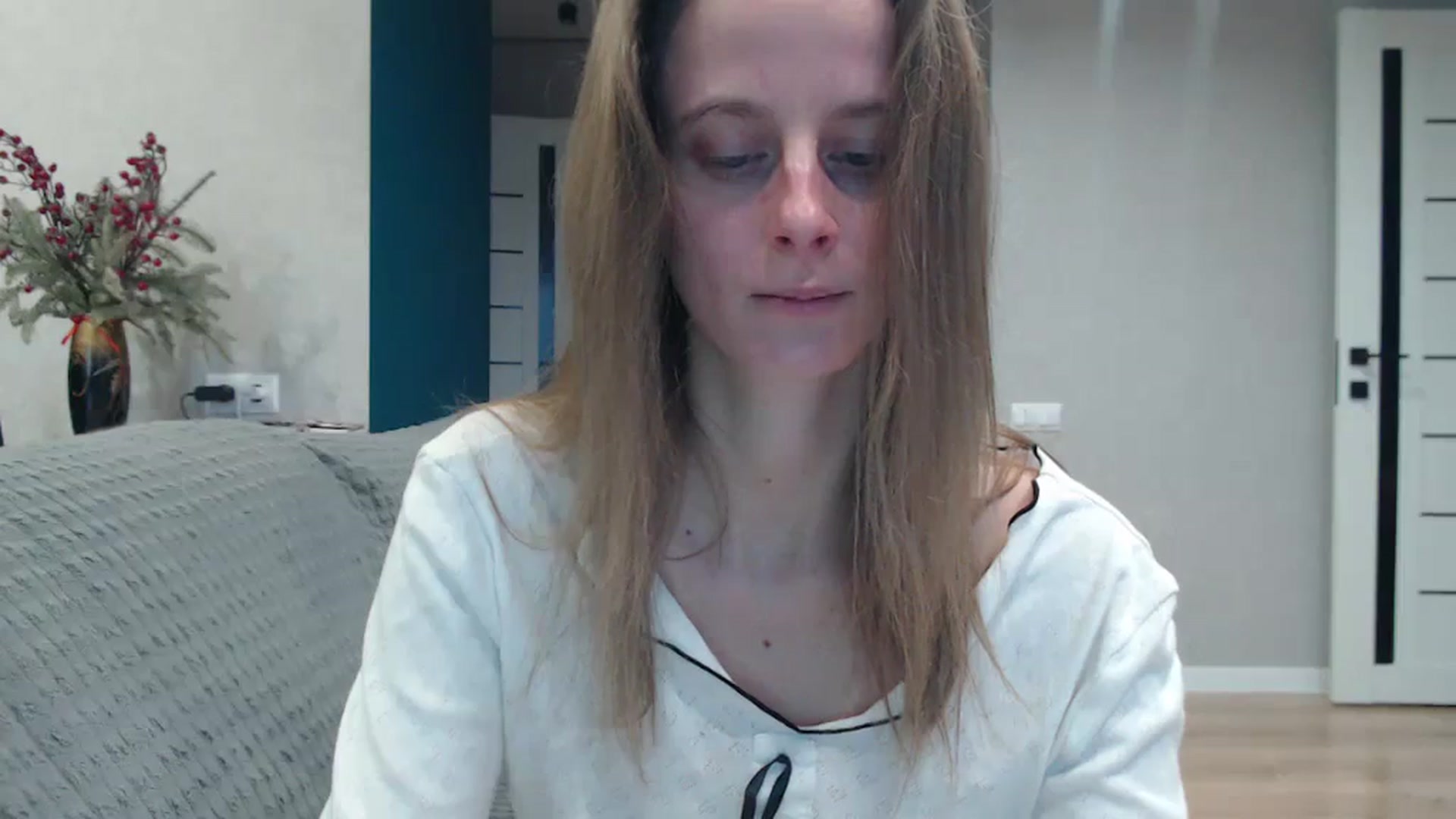Gallery image thumbnail from mimiMILFal's myfreecams stream on, 12/25/2025, 12:07 image 15 of 20