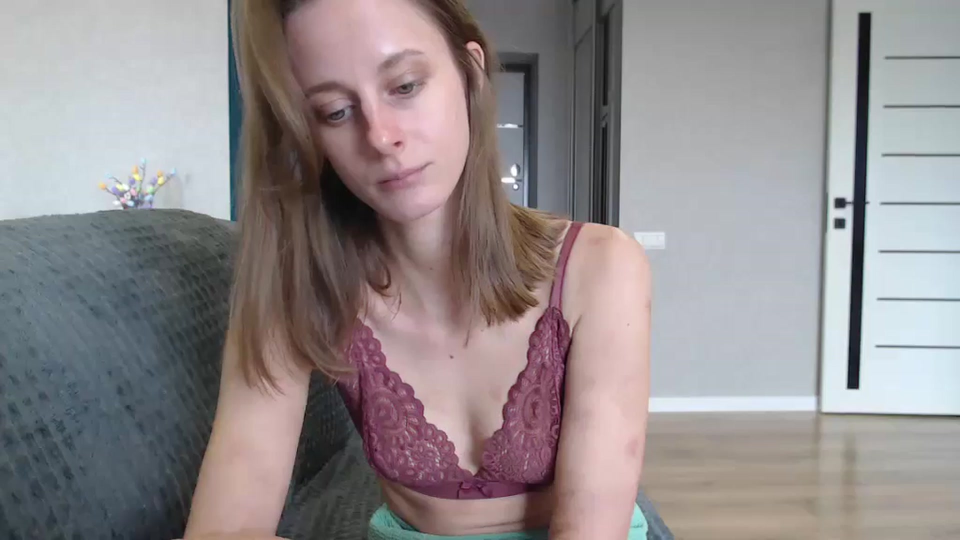 Gallery image thumbnail from mimiMILFal's myfreecams stream on, 04/13/2026, 08:53 image 11 of 20
