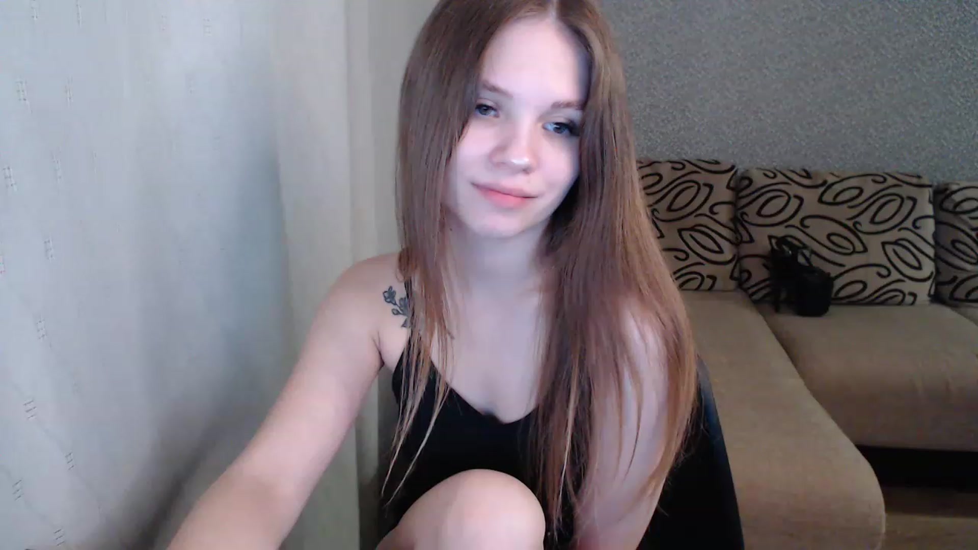 Gallery image thumbnail from minishy's myfreecams stream on, 11/14/2022, 17:16 image 8 of 20