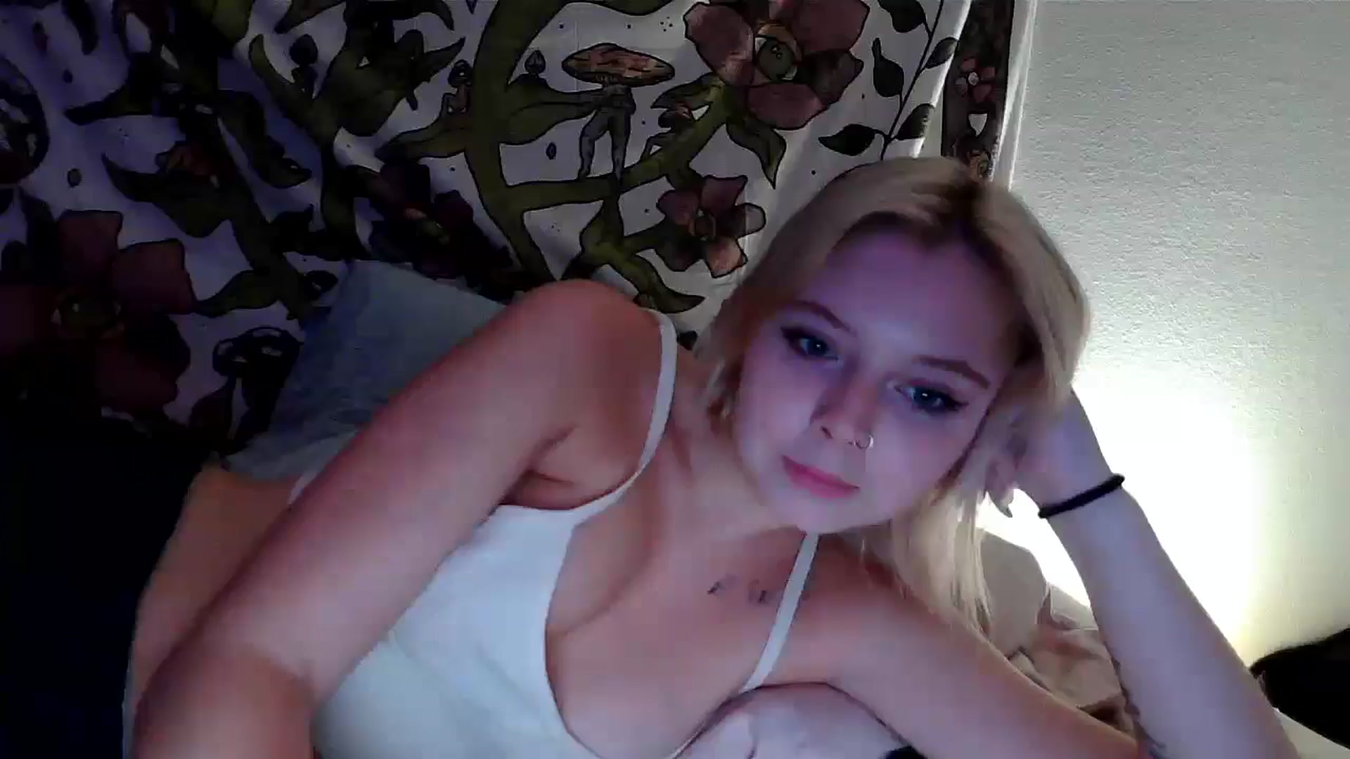 Gallery image thumbnail from minnesotagirl's myfreecams stream on, 07/08/2024, 20:21 image 9 of 20