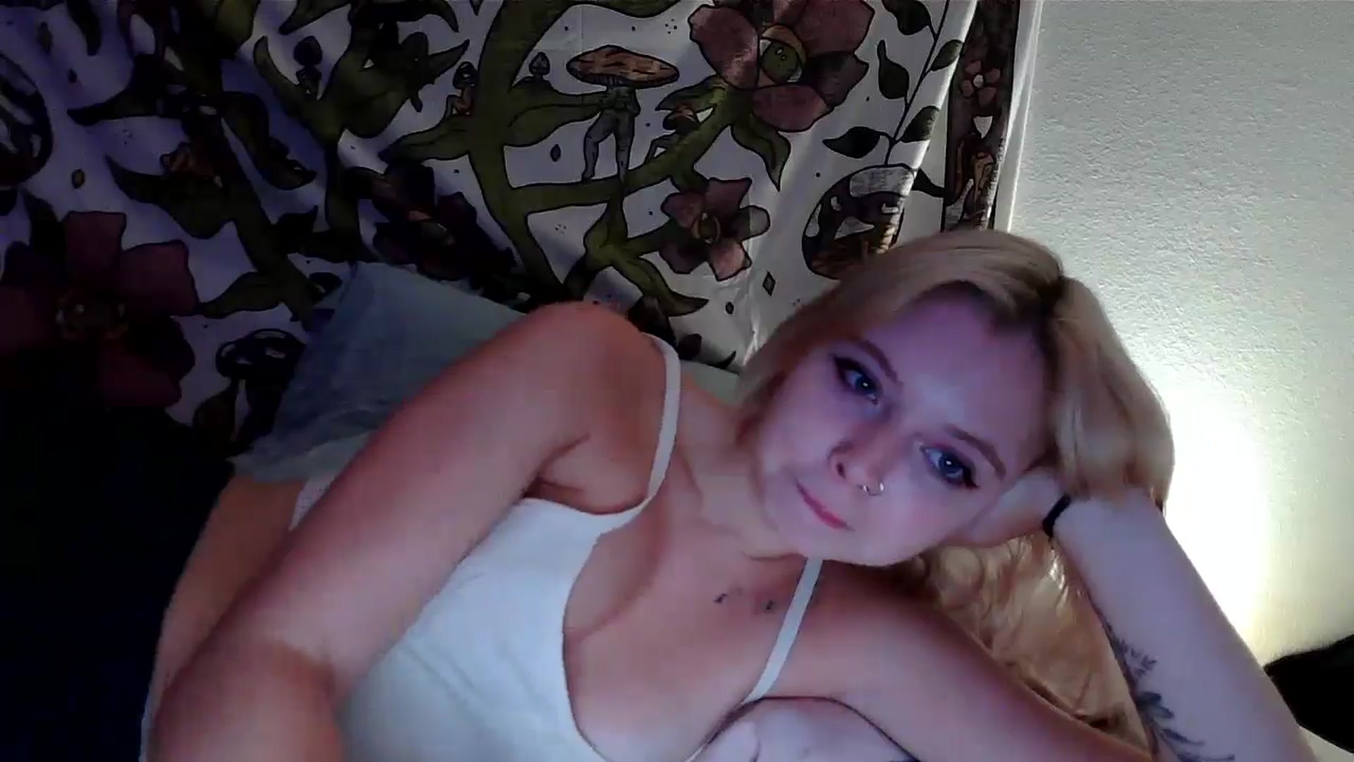 Gallery image thumbnail from minnesotagirl's myfreecams stream on, 07/08/2024, 20:21 image 17 of 20