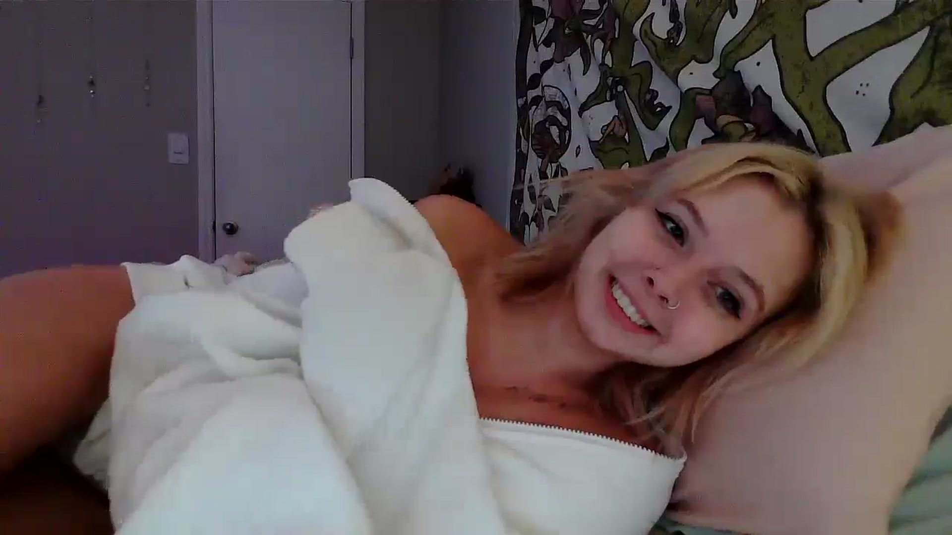 Gallery image thumbnail from minnesotagirl's myfreecams stream on, 07/09/2024, 04:14 image 2 of 20