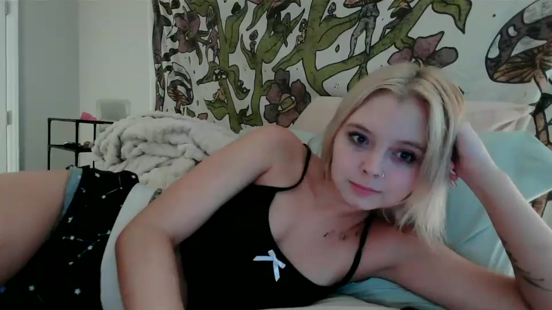Gallery image thumbnail from minnesotagirl's myfreecams stream on, 07/17/2024, 03:11 image 7 of 20
