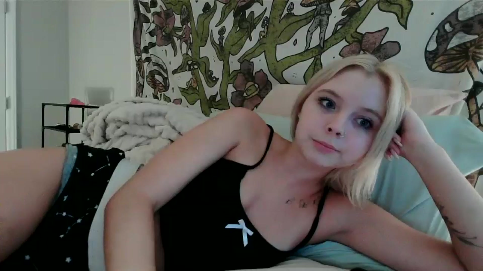 Gallery image thumbnail from minnesotagirl's myfreecams stream on, 07/17/2024, 03:11 image 5 of 20
