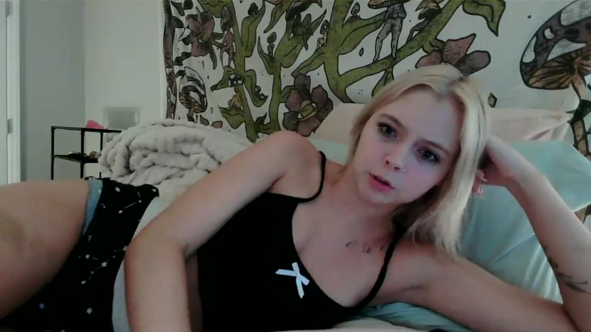 Gallery image thumbnail from minnesotagirl's myfreecams stream on, 07/17/2024, 03:11 image 12 of 20