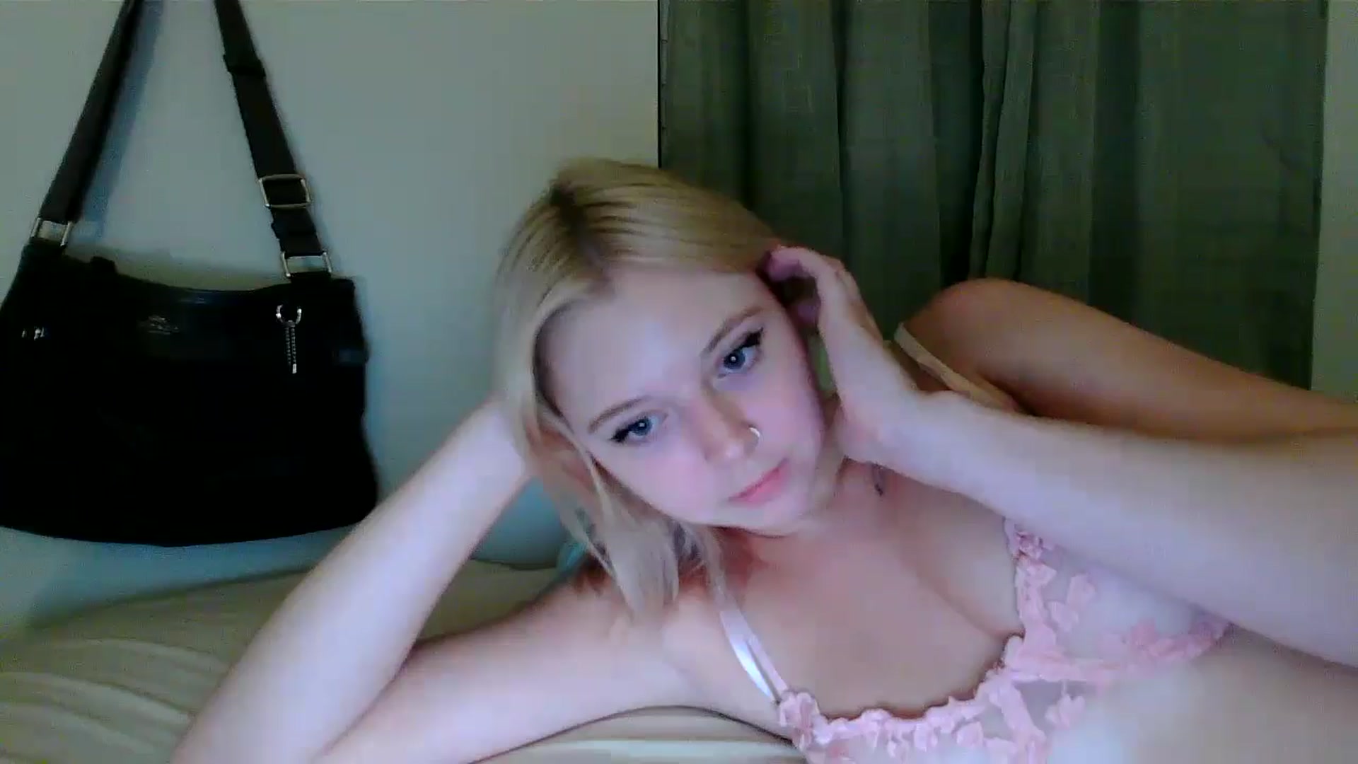 Gallery image thumbnail from minnesotagirl's myfreecams stream on, 07/29/2024, 01:46 image 18 of 20