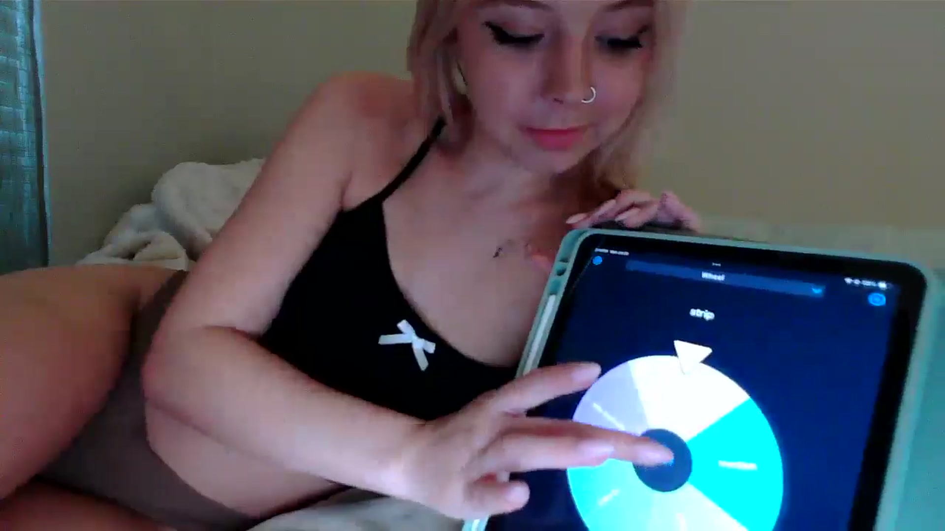 Gallery image thumbnail from minnesotagirl's myfreecams stream on, 07/29/2024, 18:50 image 16 of 20