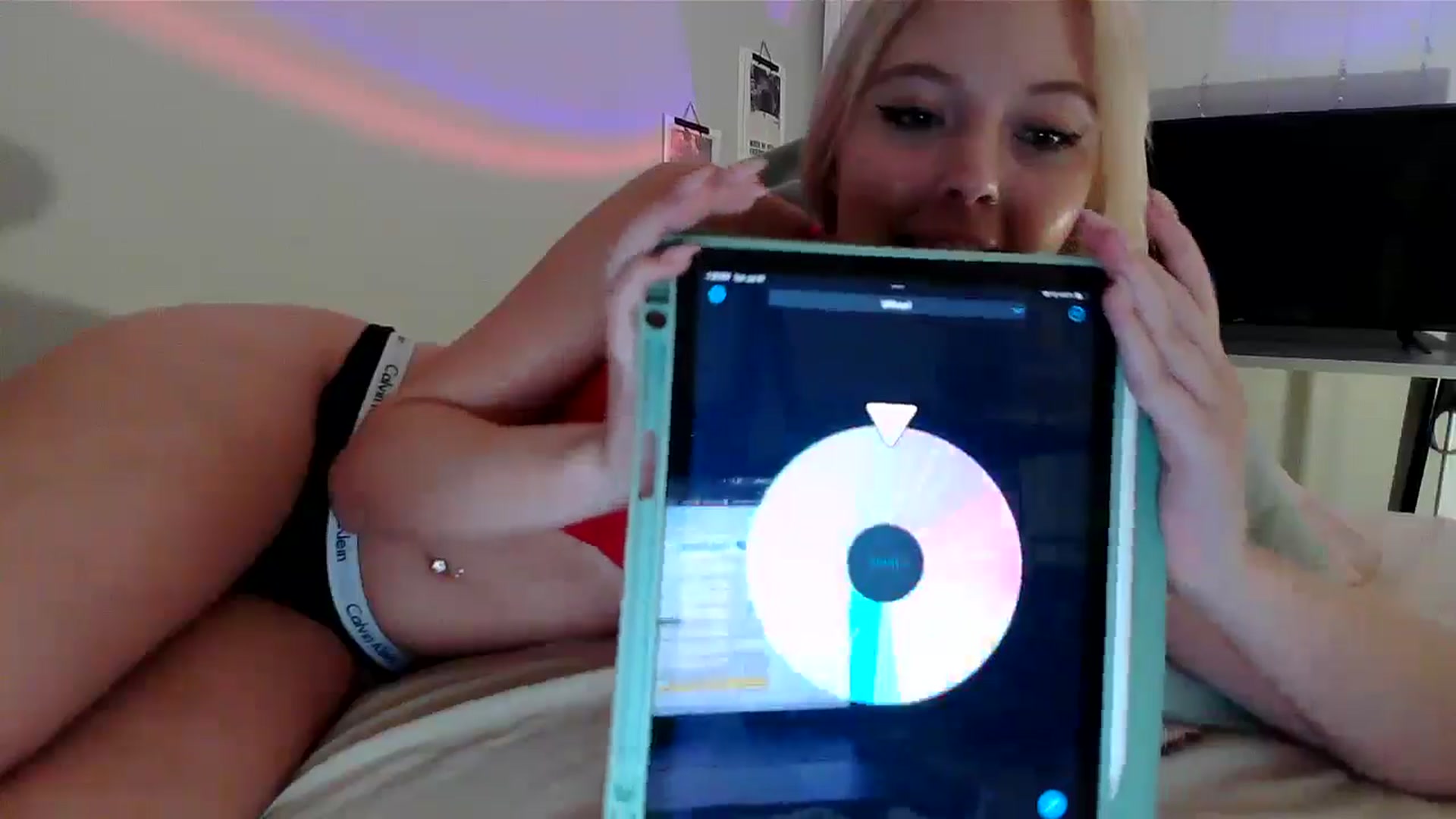 Gallery image thumbnail from minnesotagirl's myfreecams stream on, 07/31/2024, 24:26 image 3 of 20