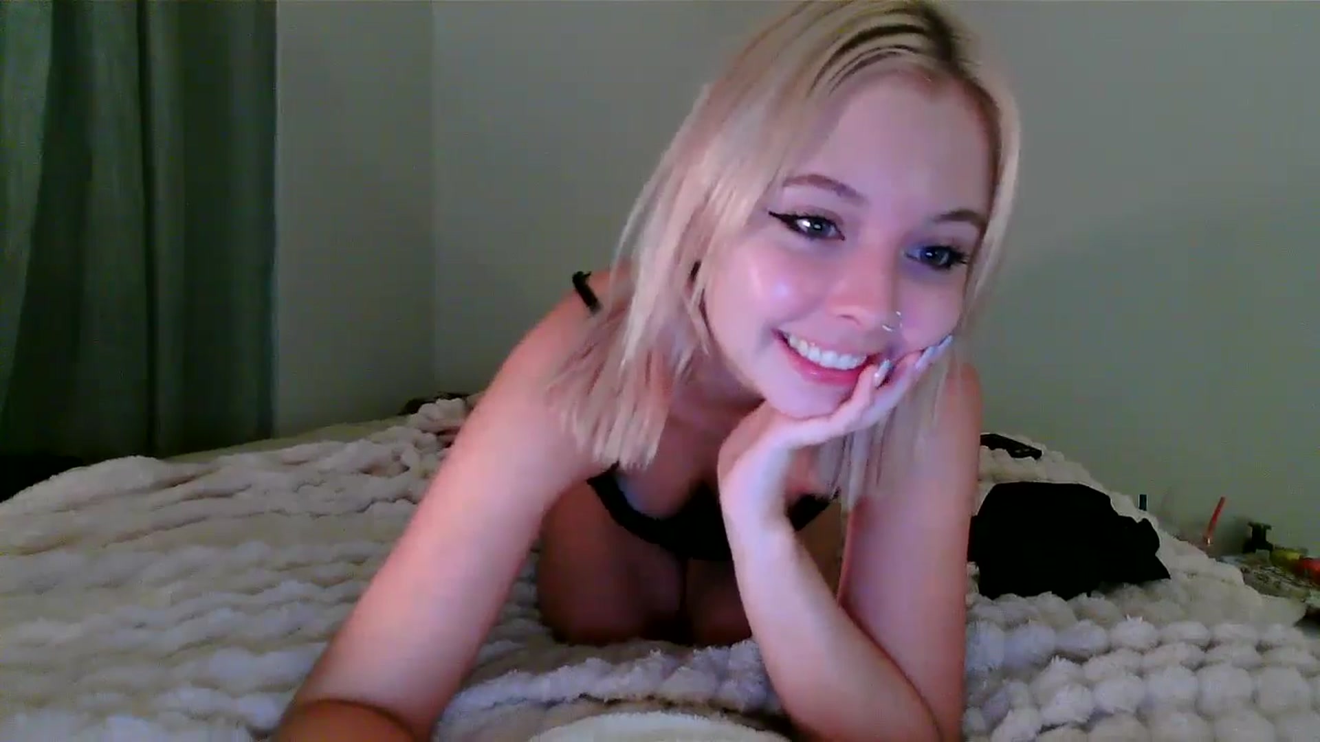 Gallery image thumbnail from minnesotagirl's myfreecams stream on, 08/07/2024, 04:05 image 17 of 20
