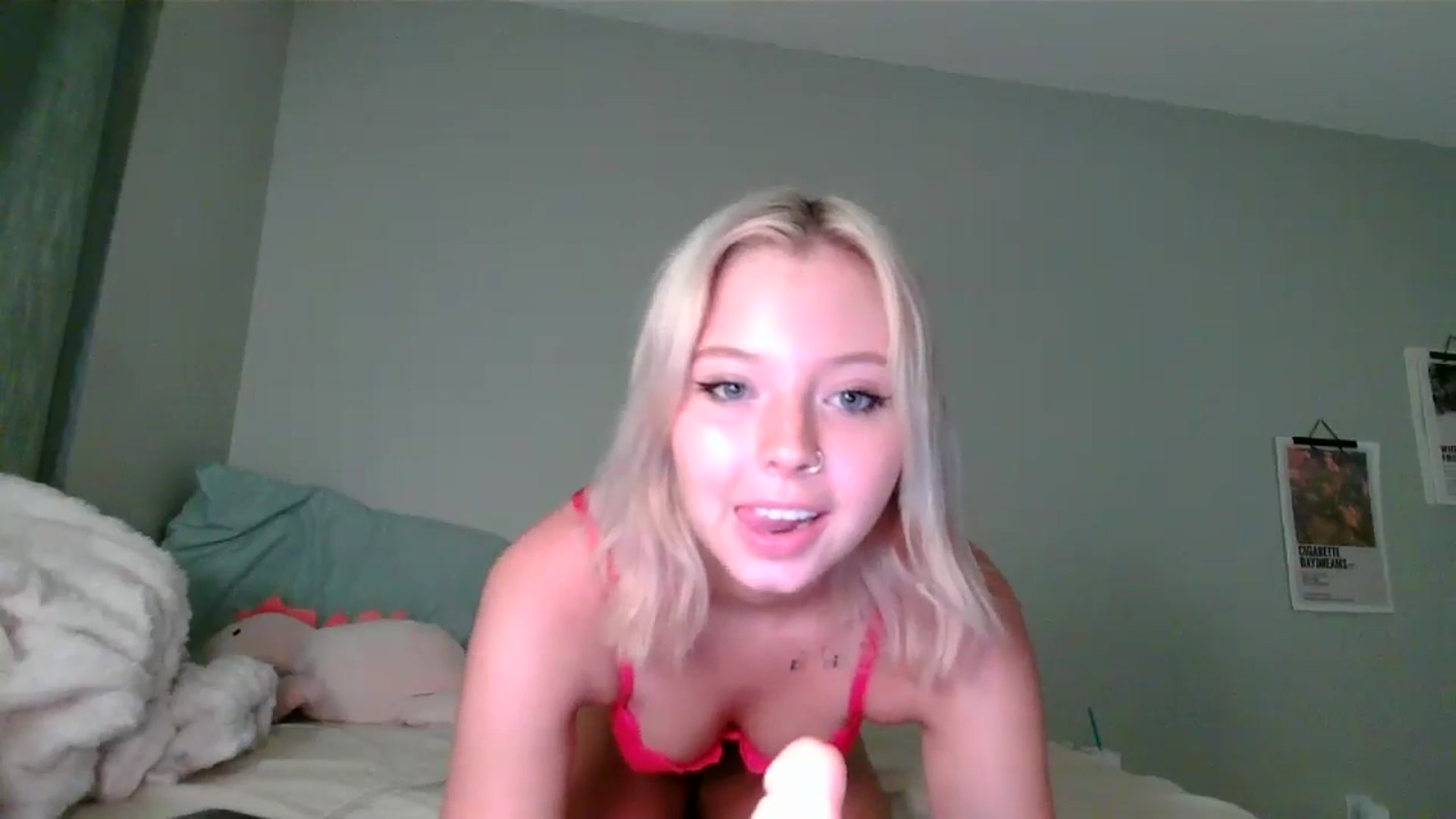 Gallery image thumbnail from minnesotagirl's myfreecams stream on, 08/09/2024, 23:56 image 12 of 20
