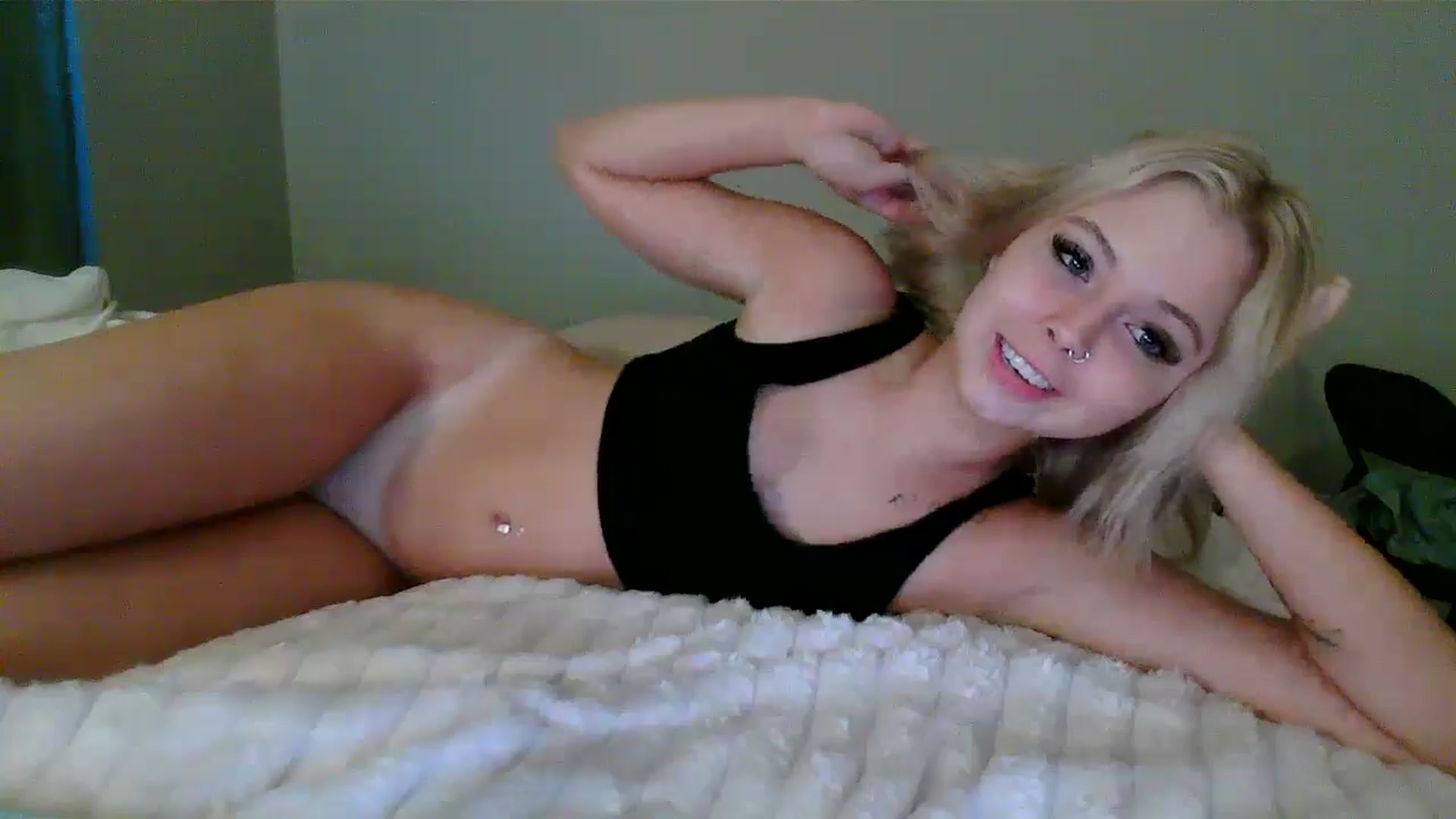 Gallery image thumbnail from minnesotagirl's myfreecams stream on, 08/21/2024, 20:52 image 15 of 20