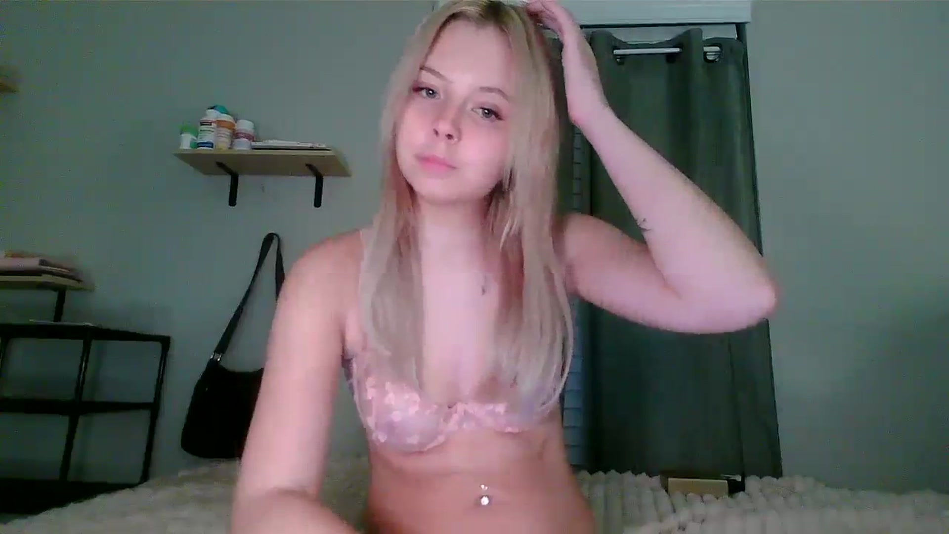 Gallery image thumbnail from minnesotagirl's myfreecams stream on, 09/18/2024, 01:42 image 7 of 20