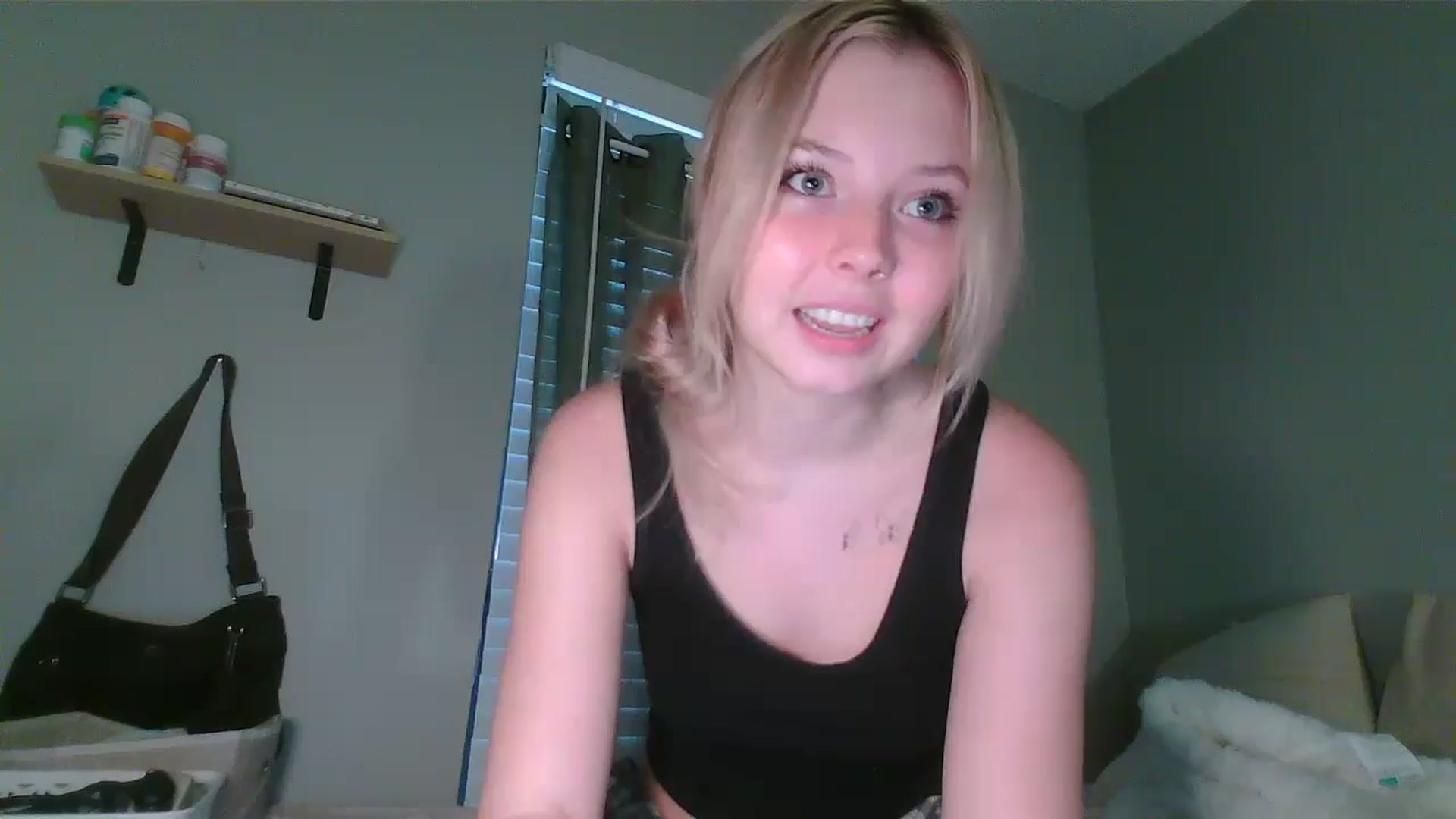 Gallery image thumbnail from minnesotagirl's myfreecams stream on, 09/27/2024, 21:00 image 17 of 20