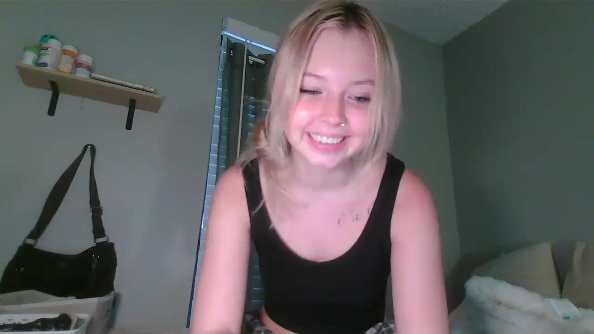 Gallery image thumbnail from minnesotagirl's myfreecams stream on, 09/27/2024, 21:00 image 18 of 20