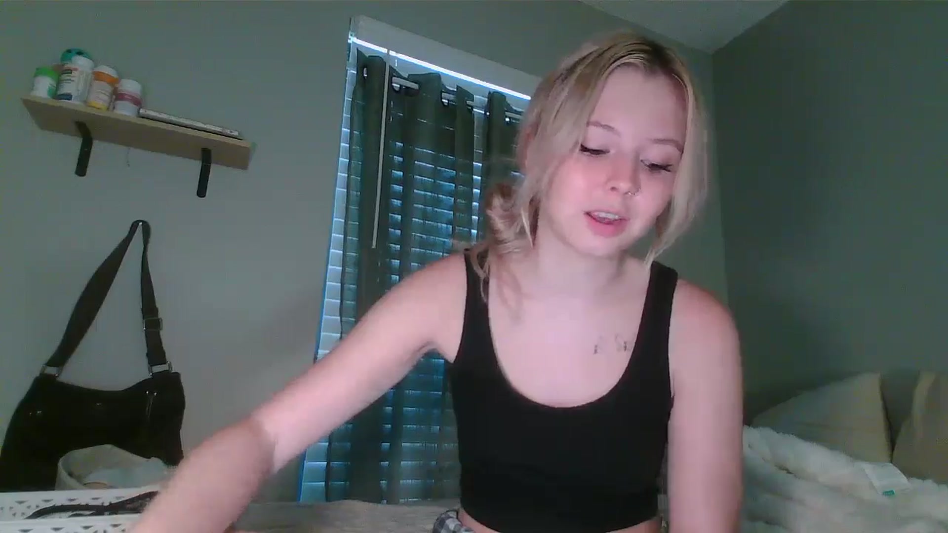 Gallery image thumbnail from minnesotagirl's myfreecams stream on, 09/27/2024, 21:00 image 4 of 20