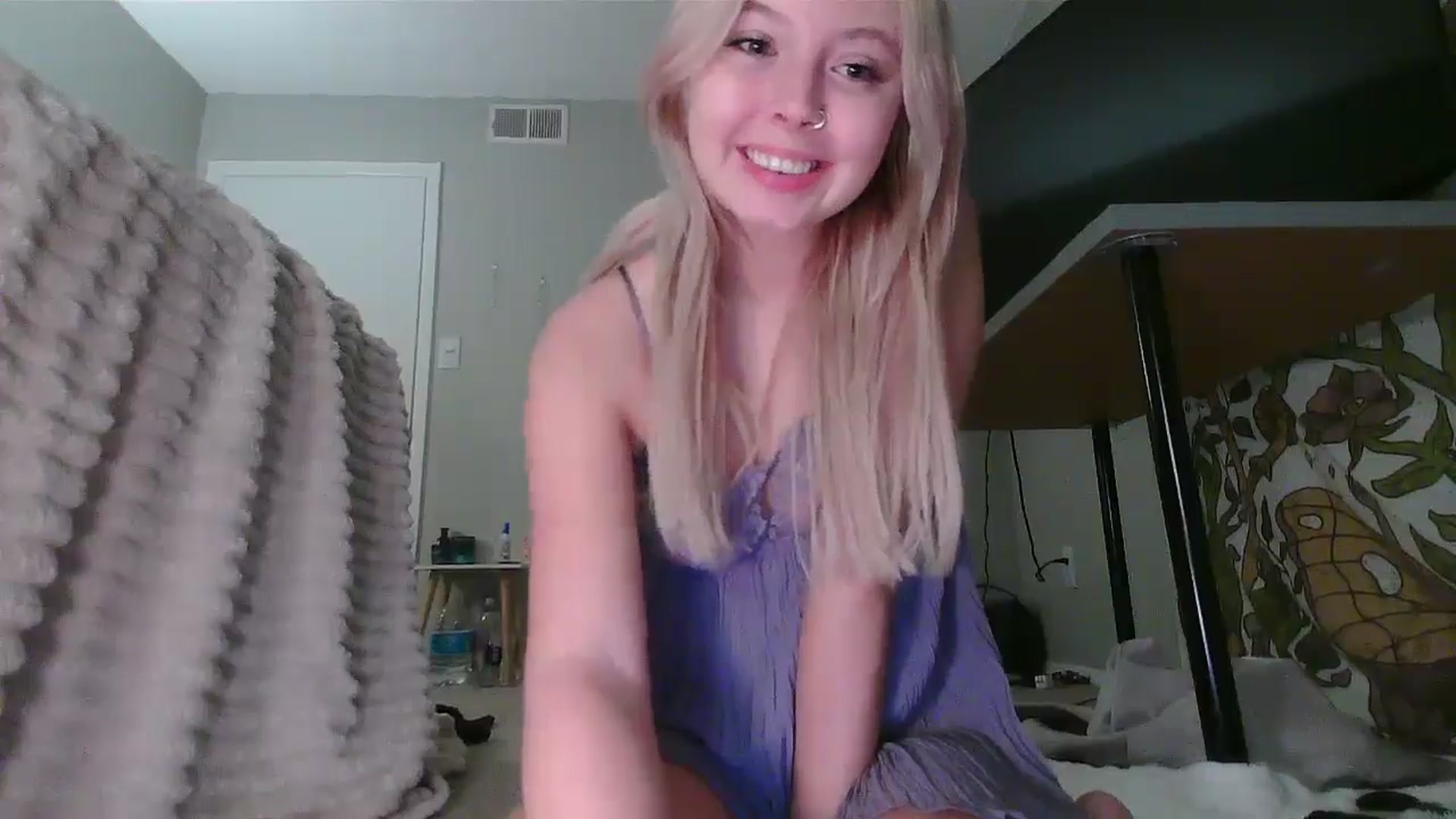 Gallery image thumbnail from minnesotagirl's myfreecams stream on, 11/17/2024, 20:53 image 14 of 20