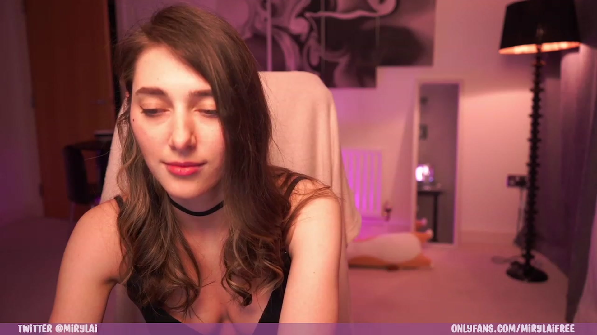 Gallery image thumbnail from mirylai's myfreecams stream on, 03/12/2023, 21:41 image 5 of 20