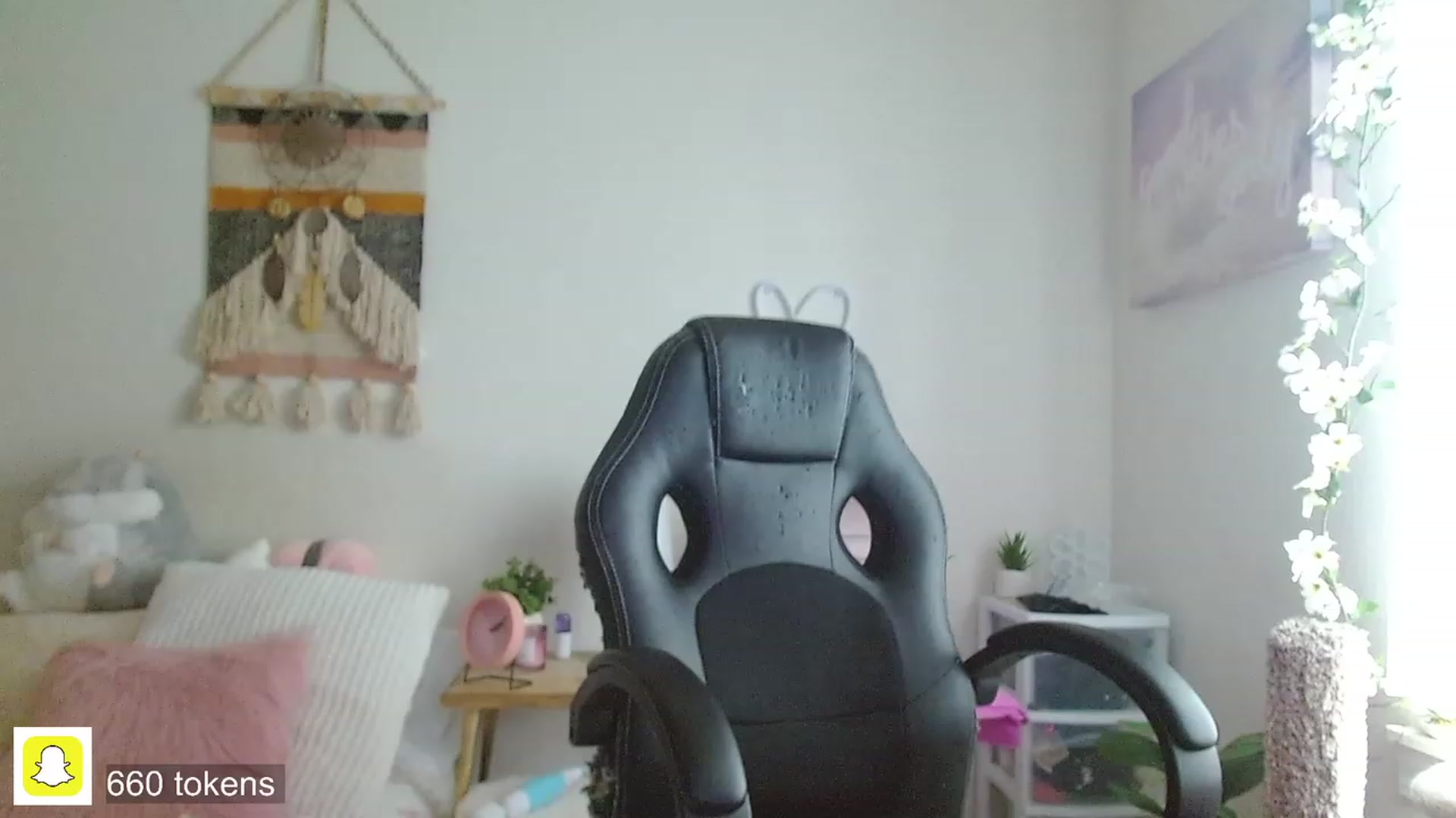 Gallery image thumbnail from misiu98's myfreecams stream on, 01/06/2023, 19:33 image 1 of 20