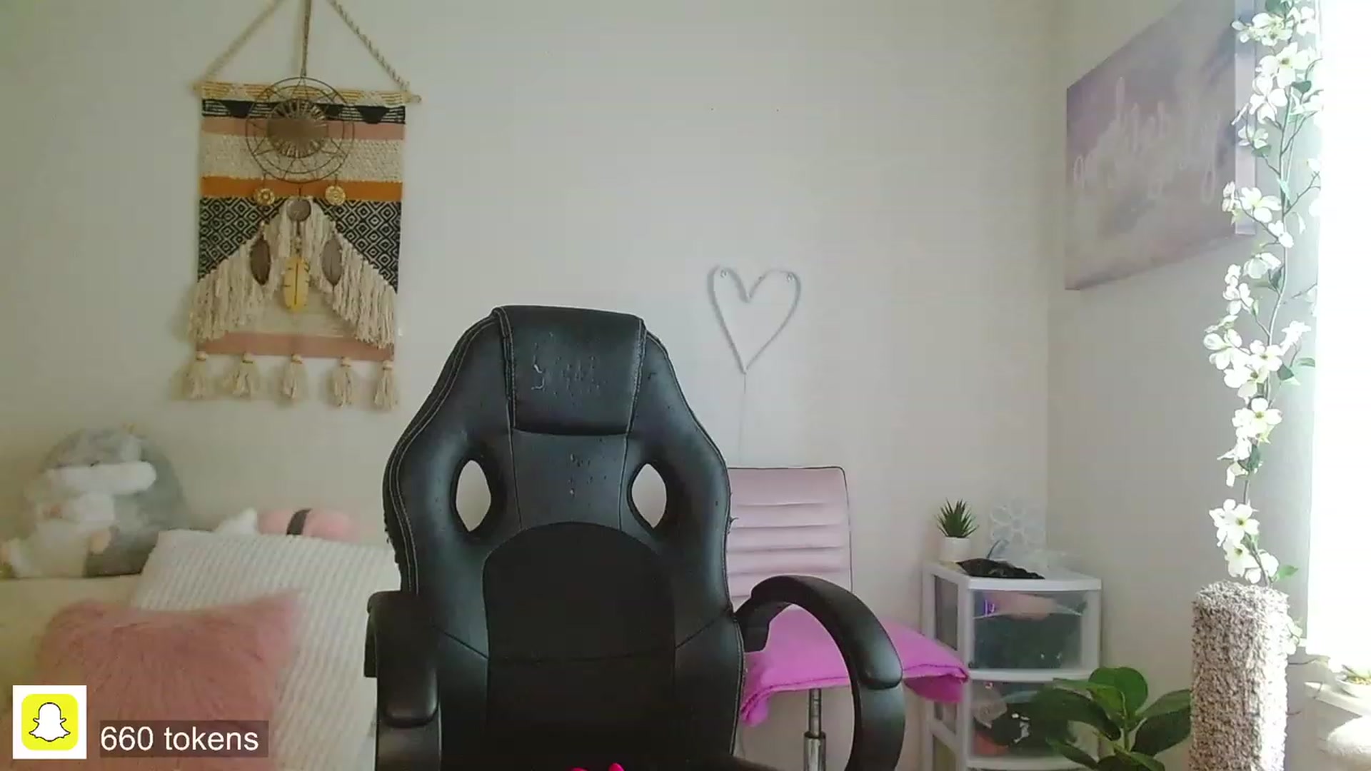 Gallery image thumbnail from misiu98's myfreecams stream on, 01/06/2023, 19:33 image 9 of 20