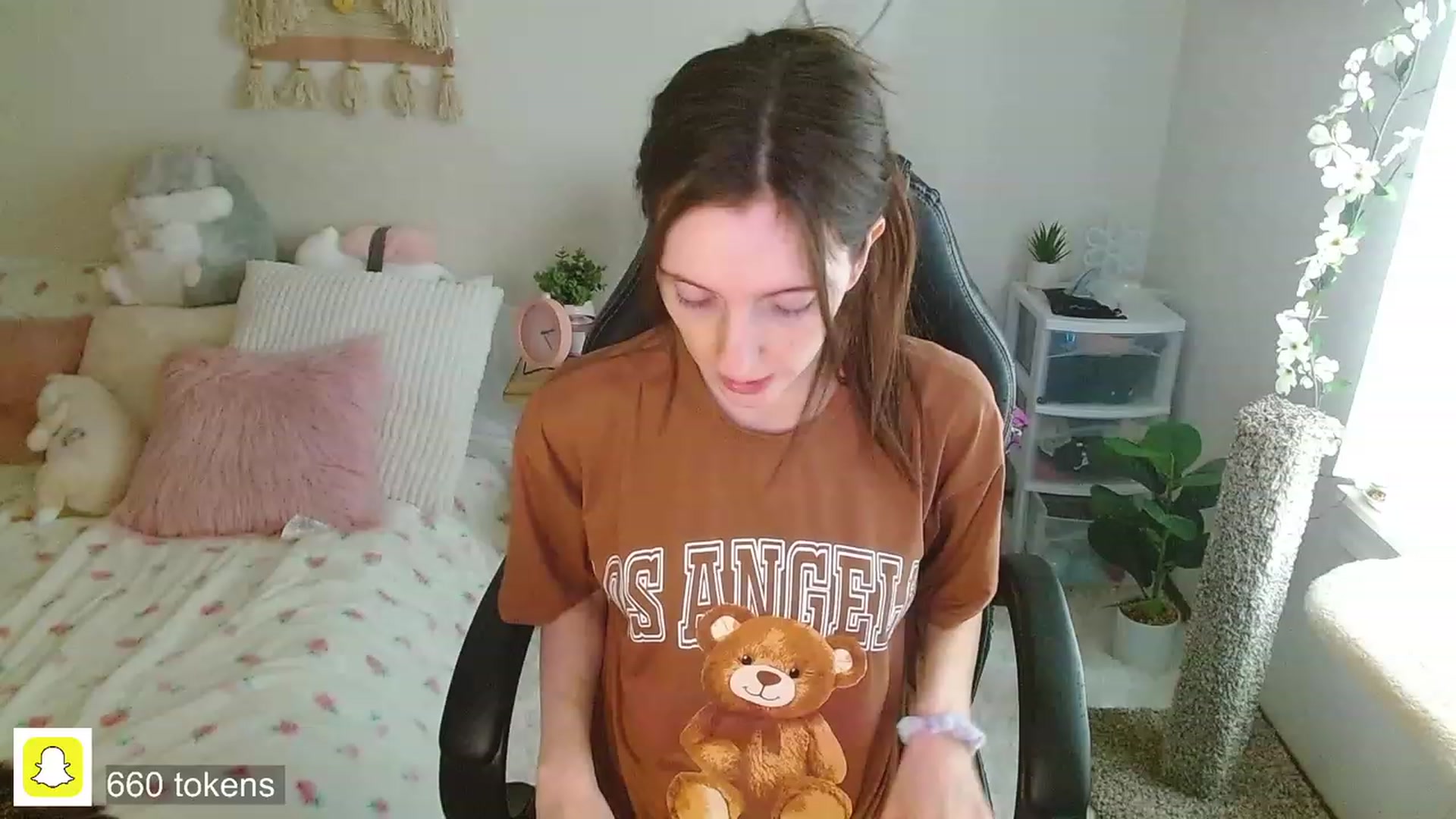 Gallery image thumbnail from misiu98's myfreecams stream on, 01/06/2023, 19:33 image 13 of 20