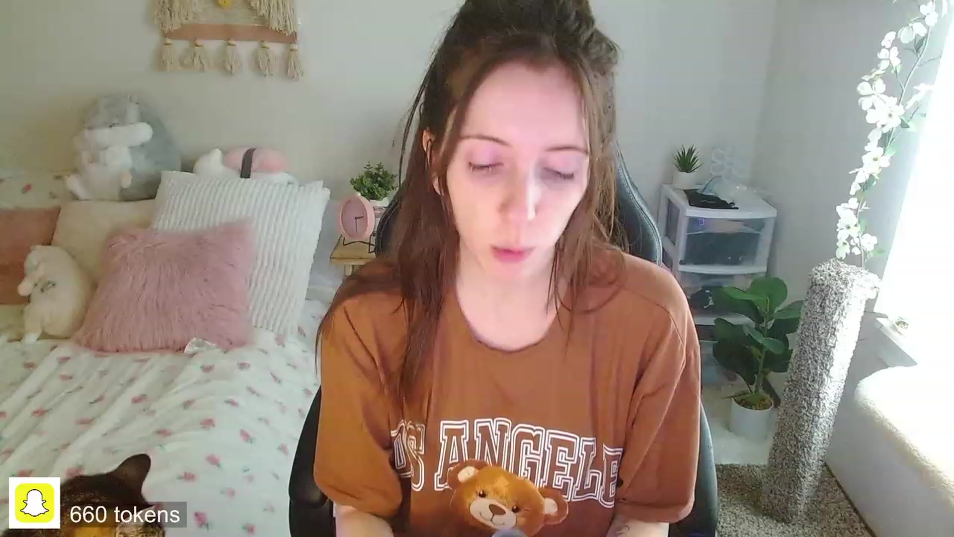 Gallery image thumbnail from misiu98's myfreecams stream on, 01/06/2023, 19:33 image 18 of 20