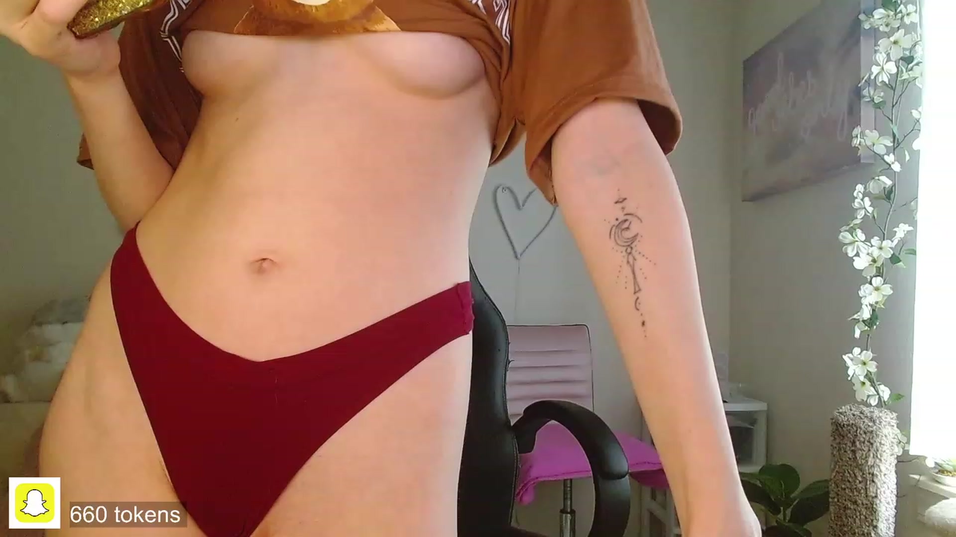 Gallery image thumbnail from misiu98's myfreecams stream on, 01/06/2023, 19:33 image 7 of 20