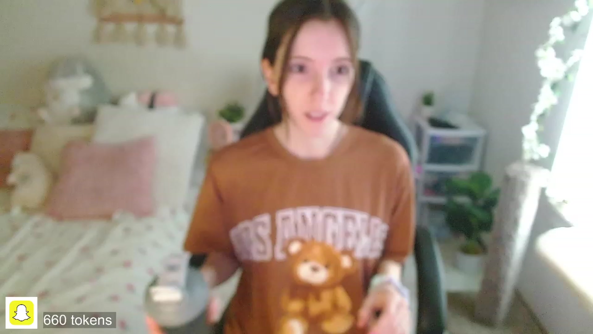 Gallery image thumbnail from misiu98's myfreecams stream on, 01/06/2023, 19:33 image 11 of 20