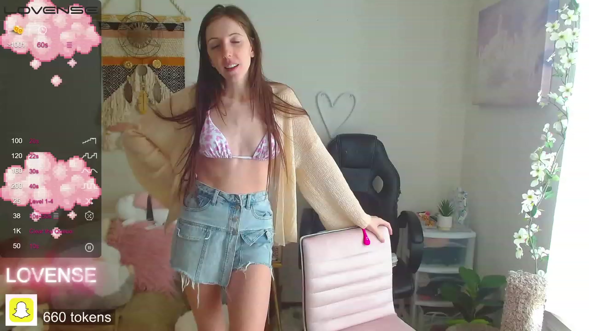 Gallery image thumbnail from misiu98's myfreecams stream on, 02/04/2023, 19:03 image 10 of 20