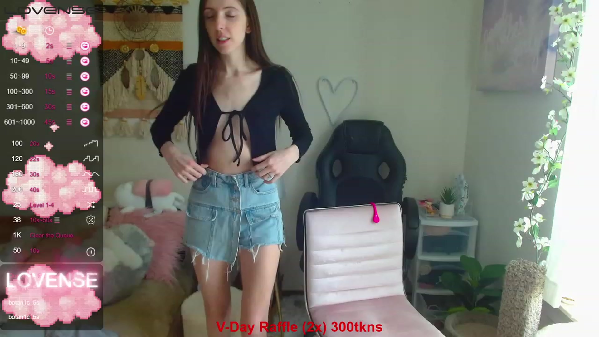 Gallery image thumbnail from misiu98's myfreecams stream on, 02/05/2023, 18:53 image 10 of 20