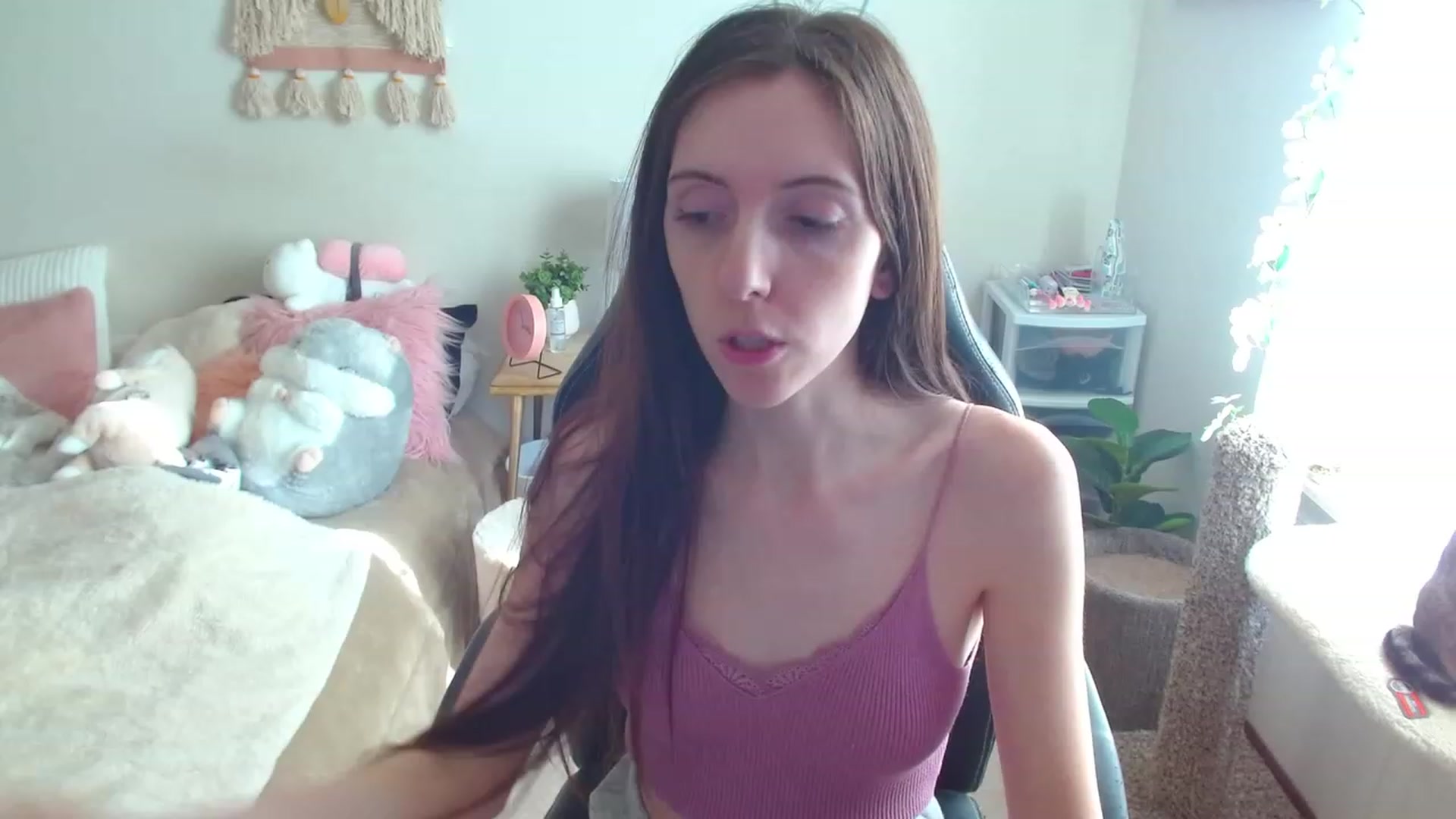 Gallery image thumbnail from misiu98's myfreecams stream on, 02/11/2023, 21:02 image 19 of 20