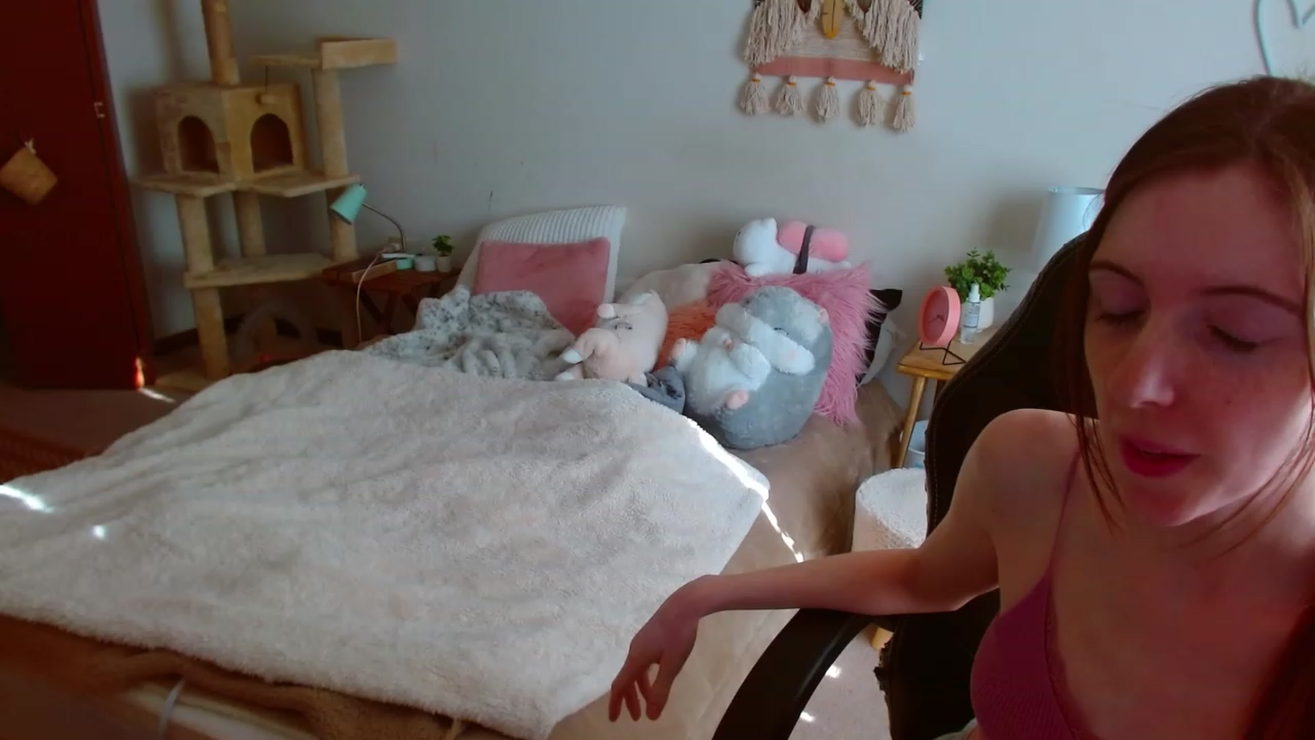 Gallery image thumbnail from misiu98's myfreecams stream on, 02/11/2023, 21:02 image 12 of 20