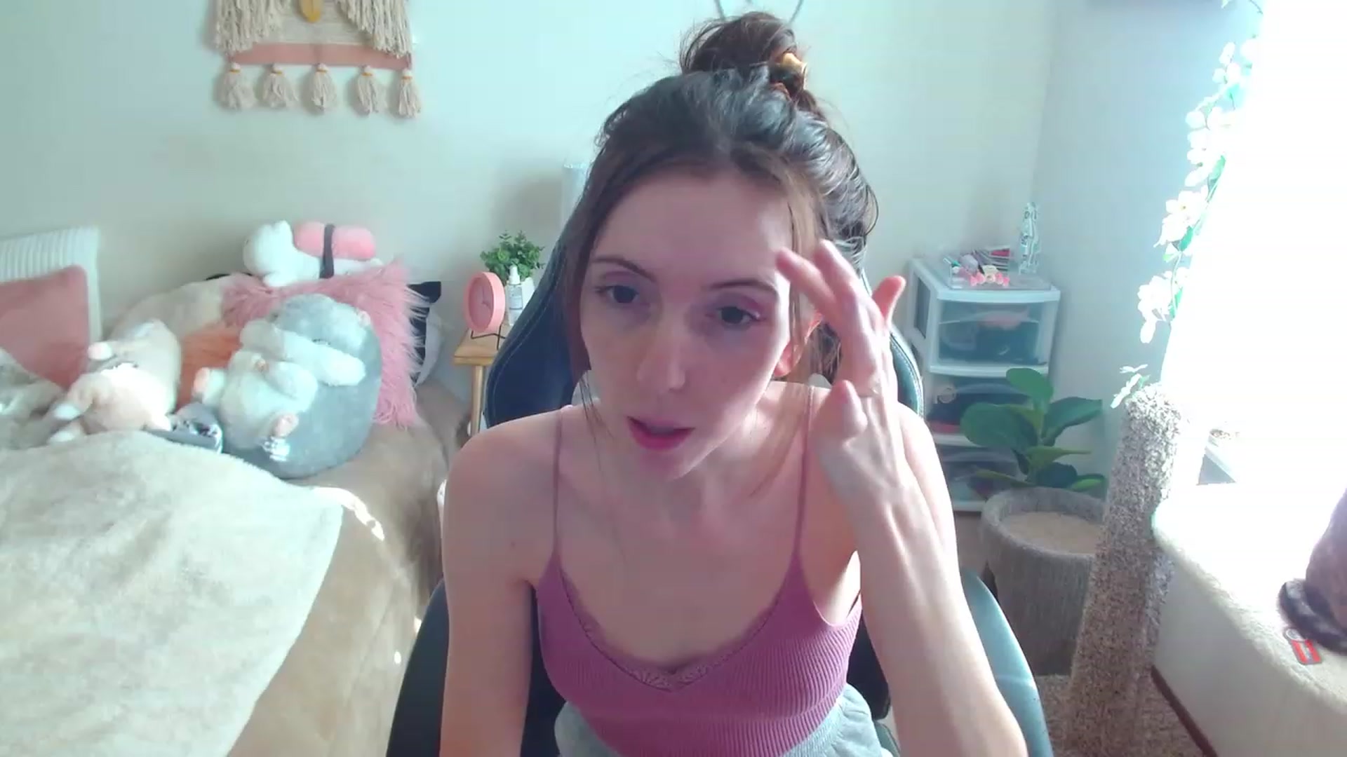 Gallery image thumbnail from misiu98's myfreecams stream on, 02/11/2023, 21:02 image 20 of 20