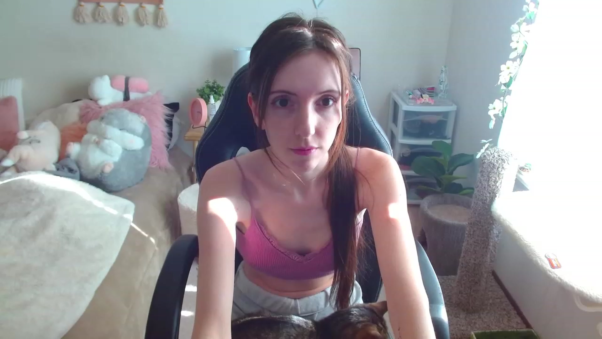 Gallery image thumbnail from misiu98's myfreecams stream on, 02/11/2023, 21:02 image 8 of 20