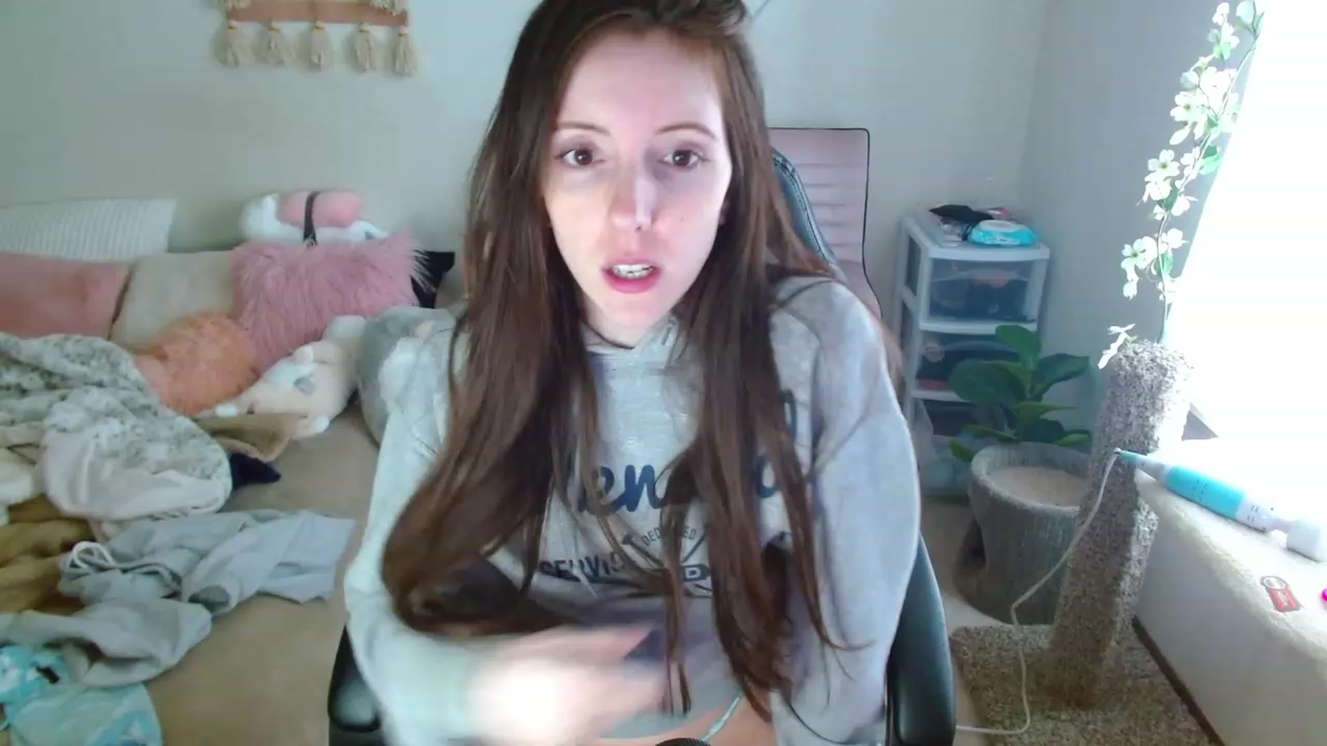 Gallery image thumbnail from misiu98's myfreecams stream on, 02/17/2023, 20:44 image 13 of 20