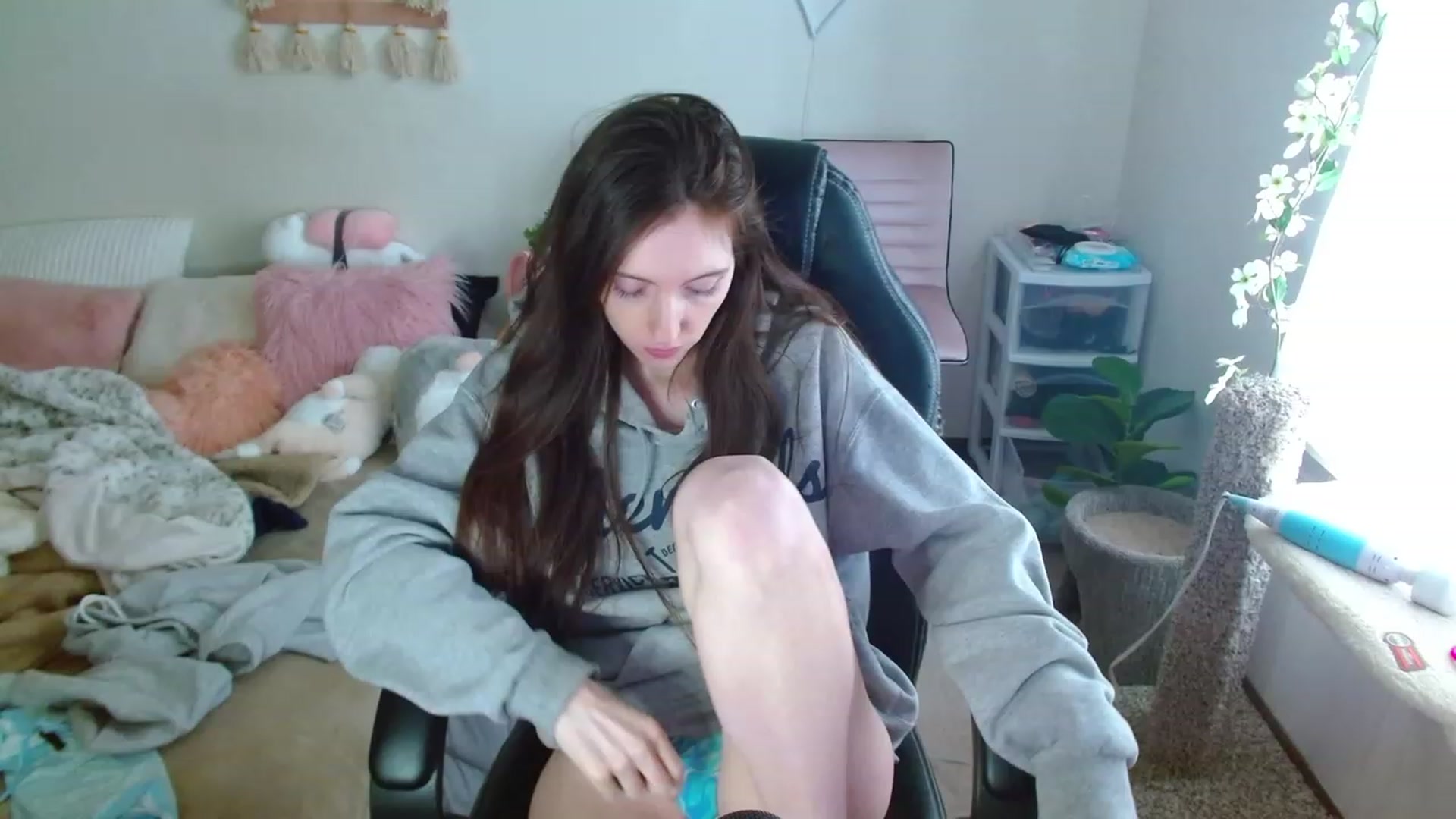 Gallery image thumbnail from misiu98's myfreecams stream on, 02/17/2023, 20:44 image 14 of 20
